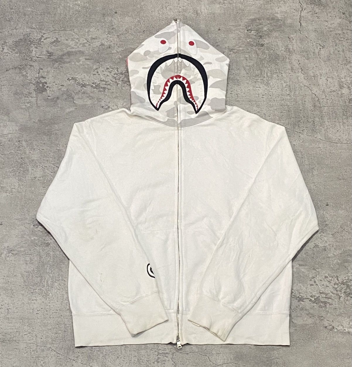 Bape NFS Limited Bape OG Shark White Hoodie Nigo Size US S / EU 44-46 / 1 - 1 Thumbnail