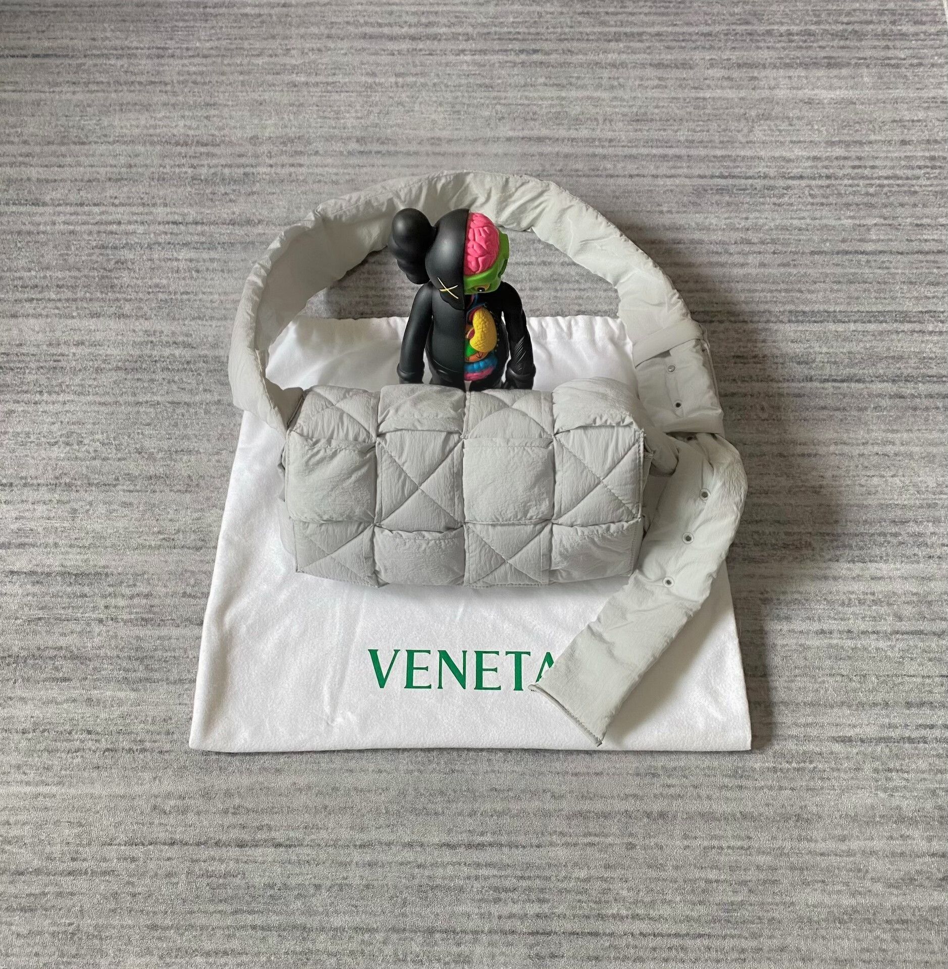 Bottega Veneta Bottega Veneta Quilted Cloud Shoulder Bag Size ONE SIZE - 1 Thumbnail