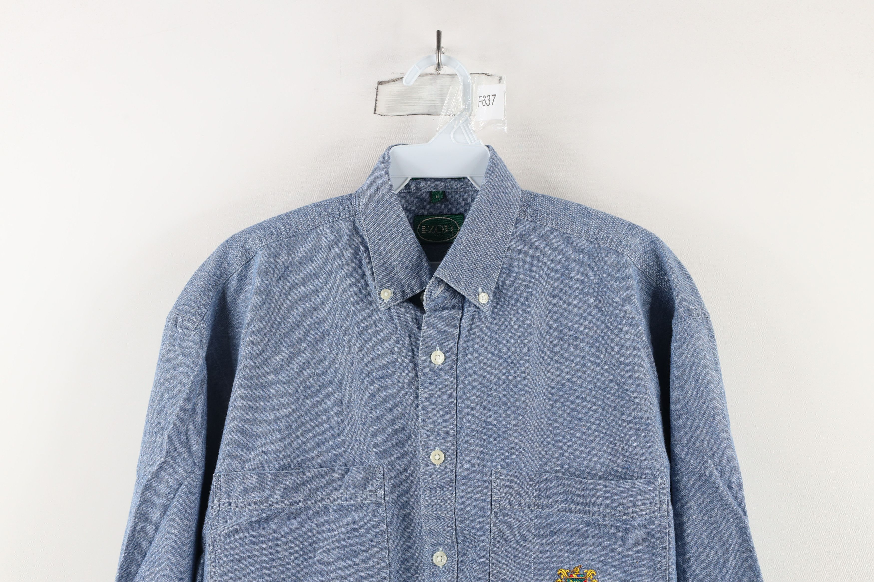 Izod × Vintage Vintage 90s Izod Spell Out Crest Chambray Button Down Shirt Size US M / EU 48-50 / 2 - 2 Thumbnail