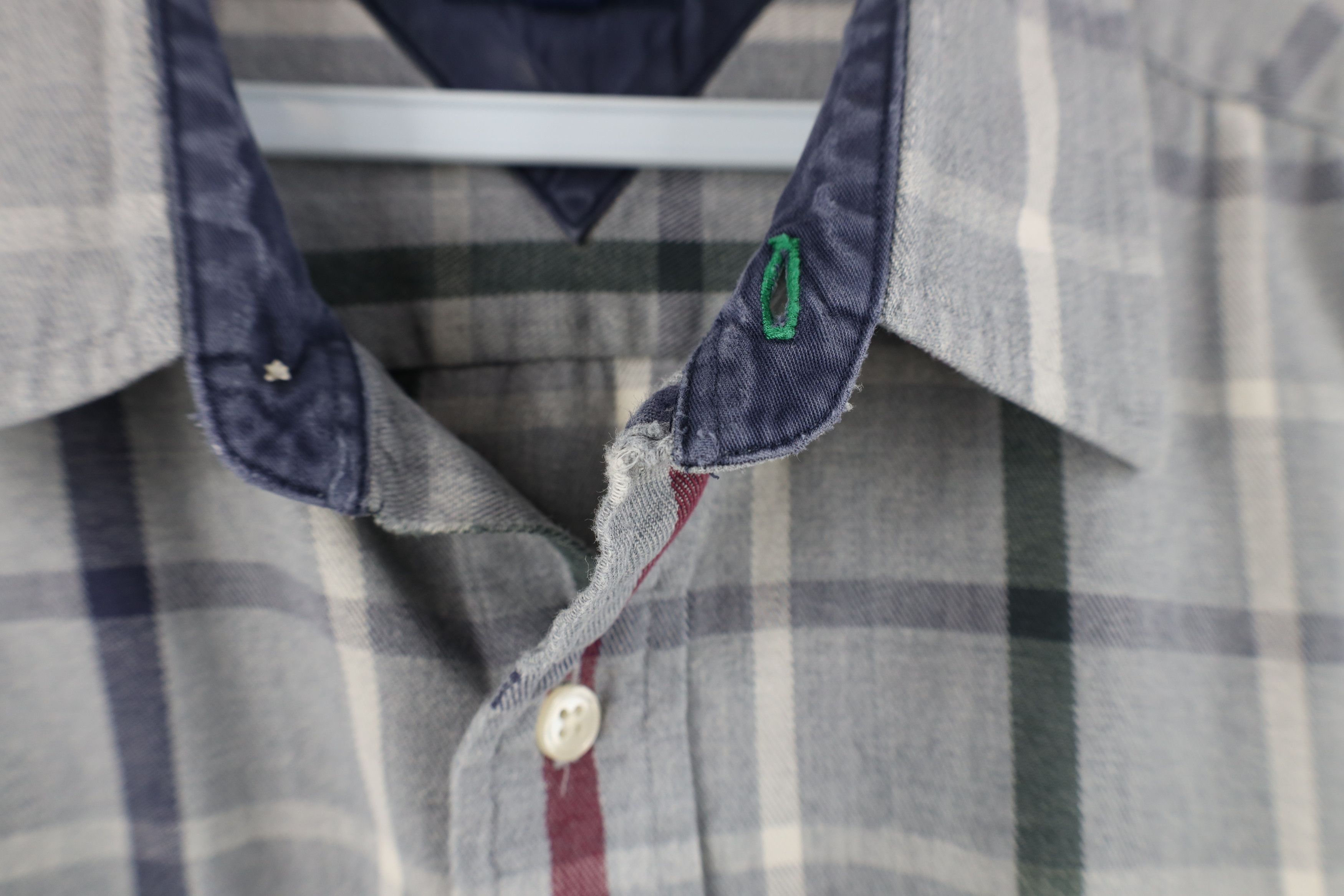 Tommy Hilfiger Vintage 90s Tommy Hilfiger Heavy Flannel Button Shirt Plaid Size US L / EU 52-54 / 3 - 7 Thumbnail