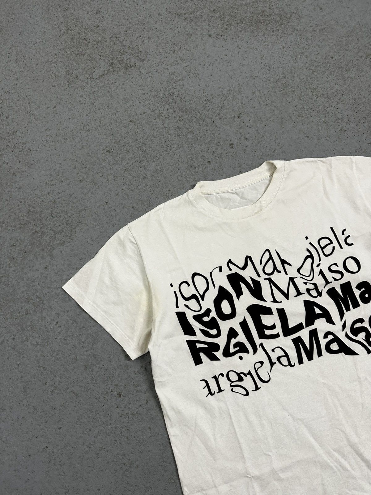 Maison Margiela Maison Margiela Logo T-Shirt Size US S / EU 44-46 / 1 - 6 Thumbnail