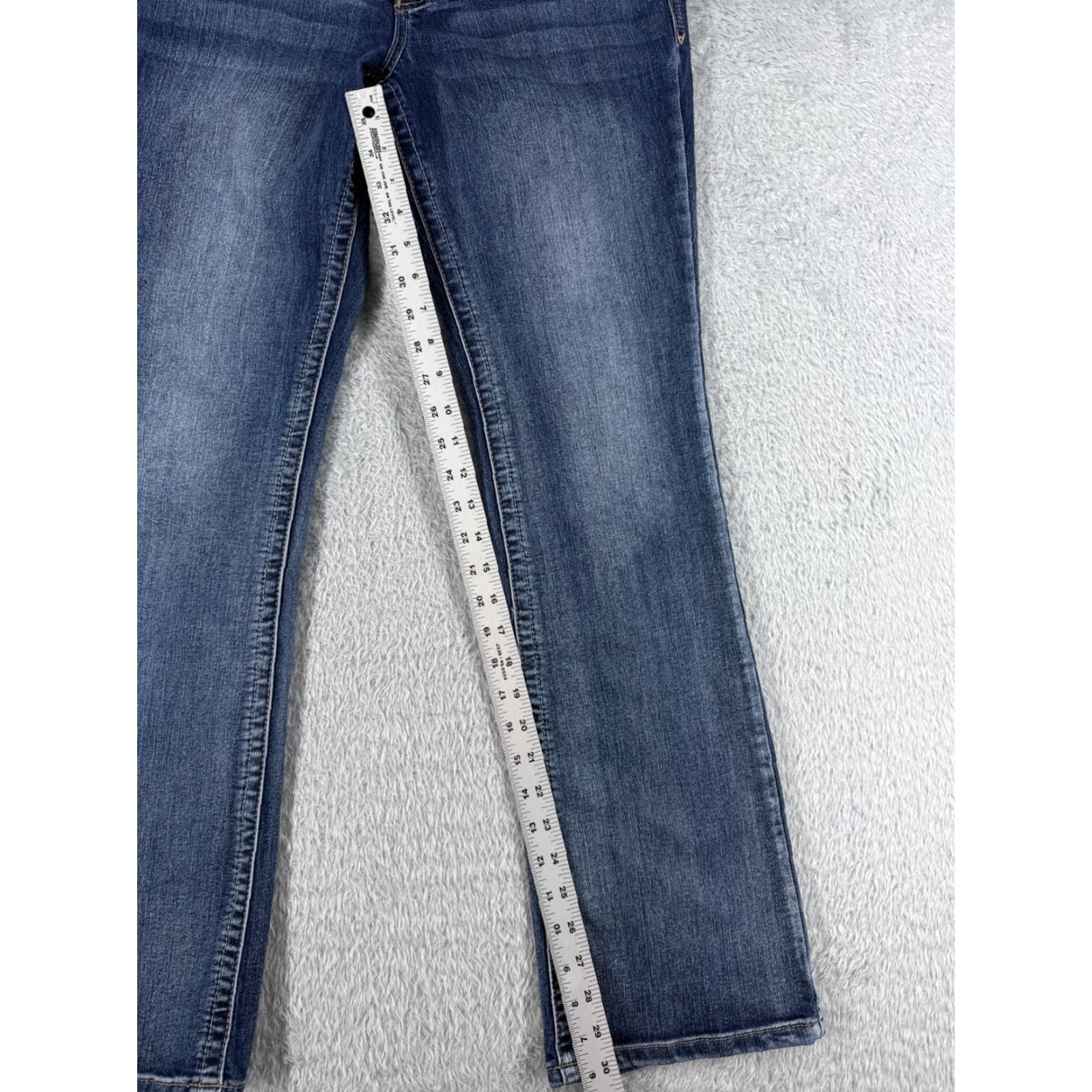 Vintage Maurices Jeans Womens 9 Blue Denim Low Rise Bootcut Distressed 30x31 Size 30" / US 8 / IT 44 - 7 Thumbnail