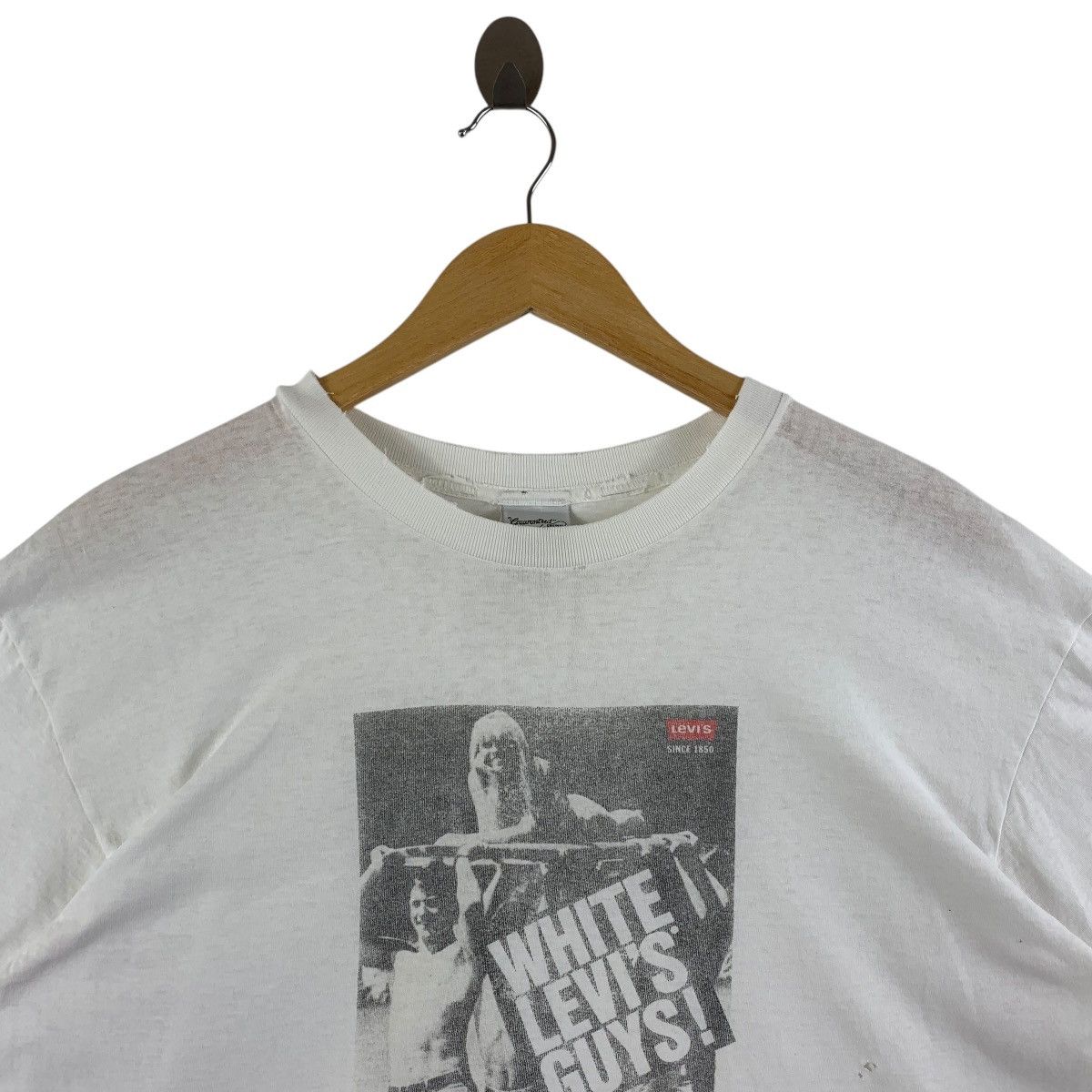 Levi's × Vintage Vintage distressed LEVIS photo printed design tee Size US M / EU 48-50 / 2 - 2 Thumbnail