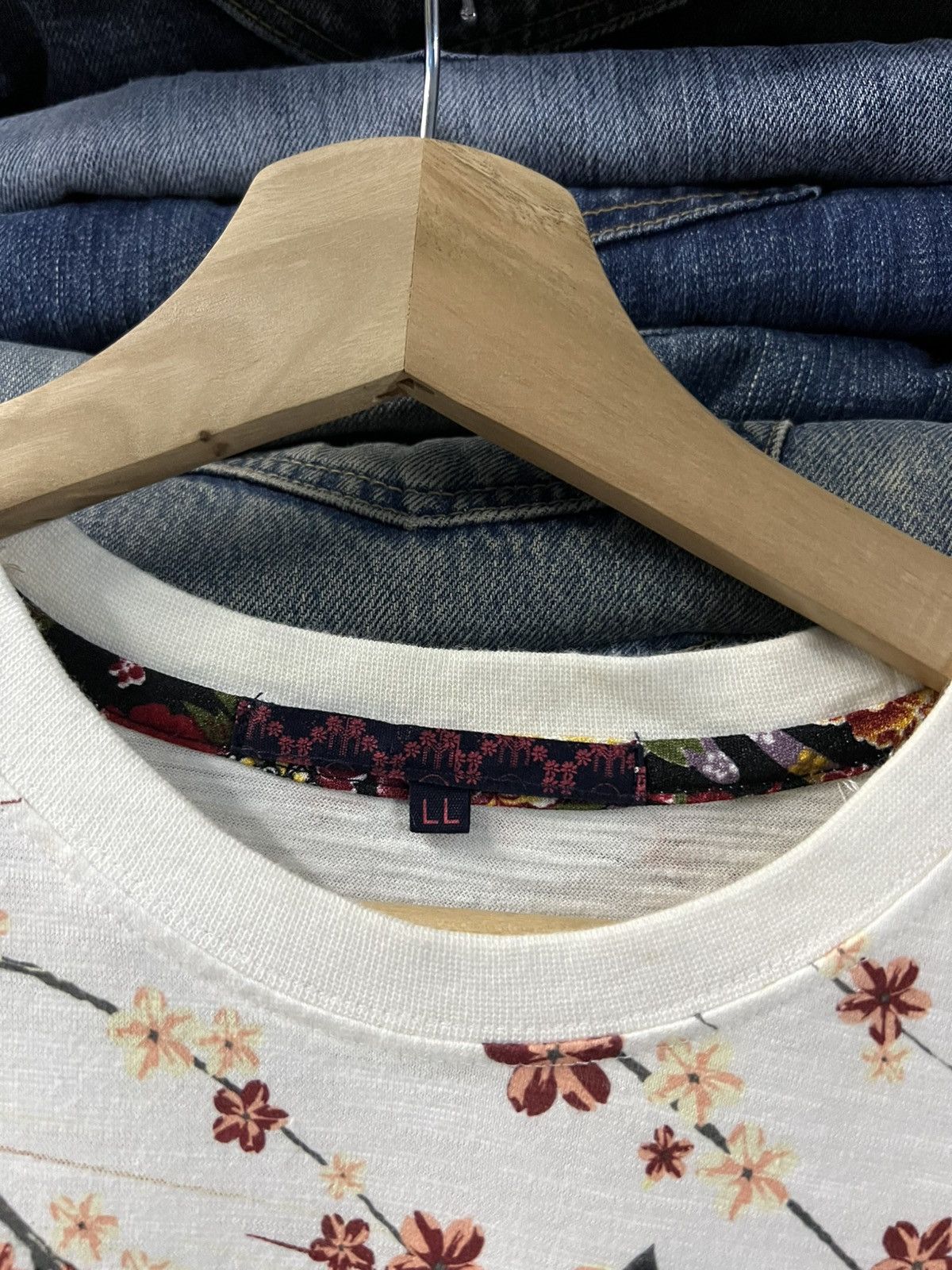 If Six Was Nine × Japanese Brand VINTAGE SUKAJAN KOI FISH LONG SLEEVE Size US M / EU 48-50 / 2 - 7 Thumbnail