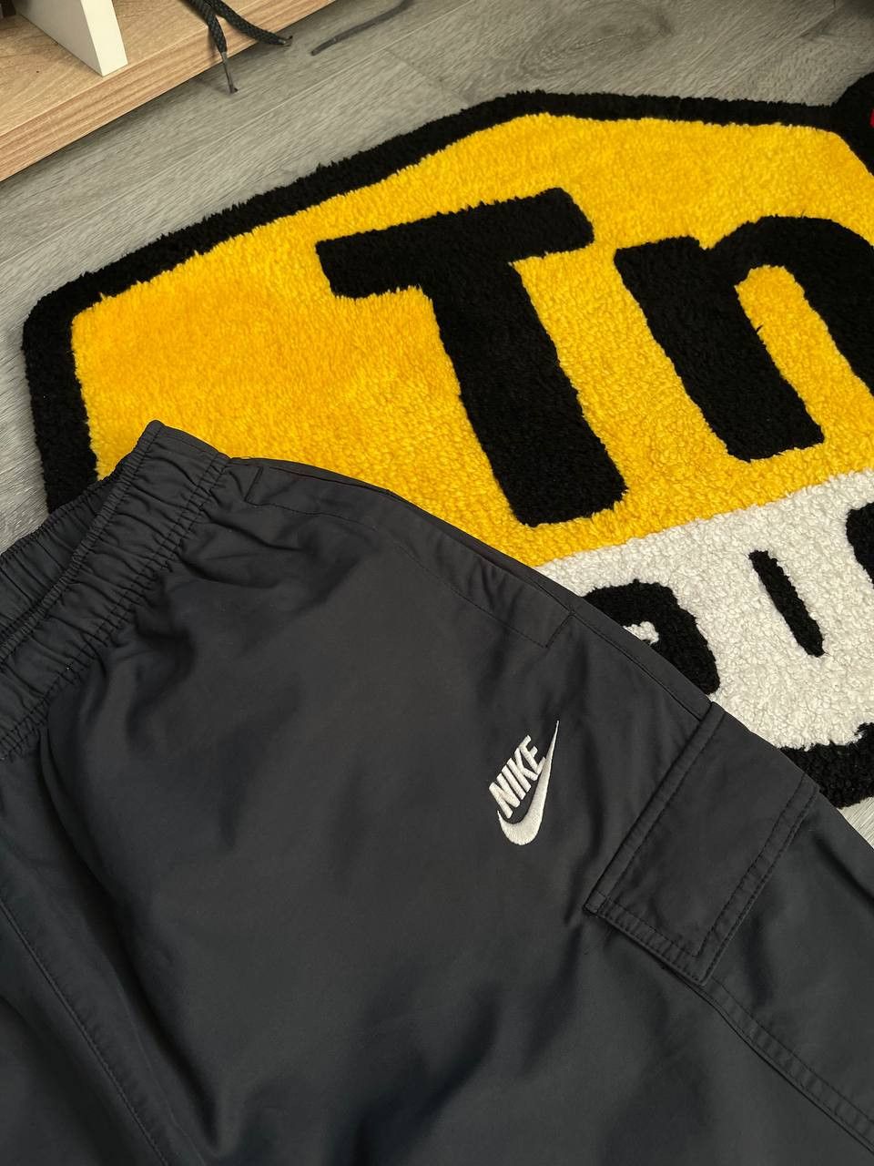 Nike × Streetwear × Vintage nike vintage rare cargo nylon swoosh 90s sweatpants Size US 30 / EU 46 - 4 Thumbnail