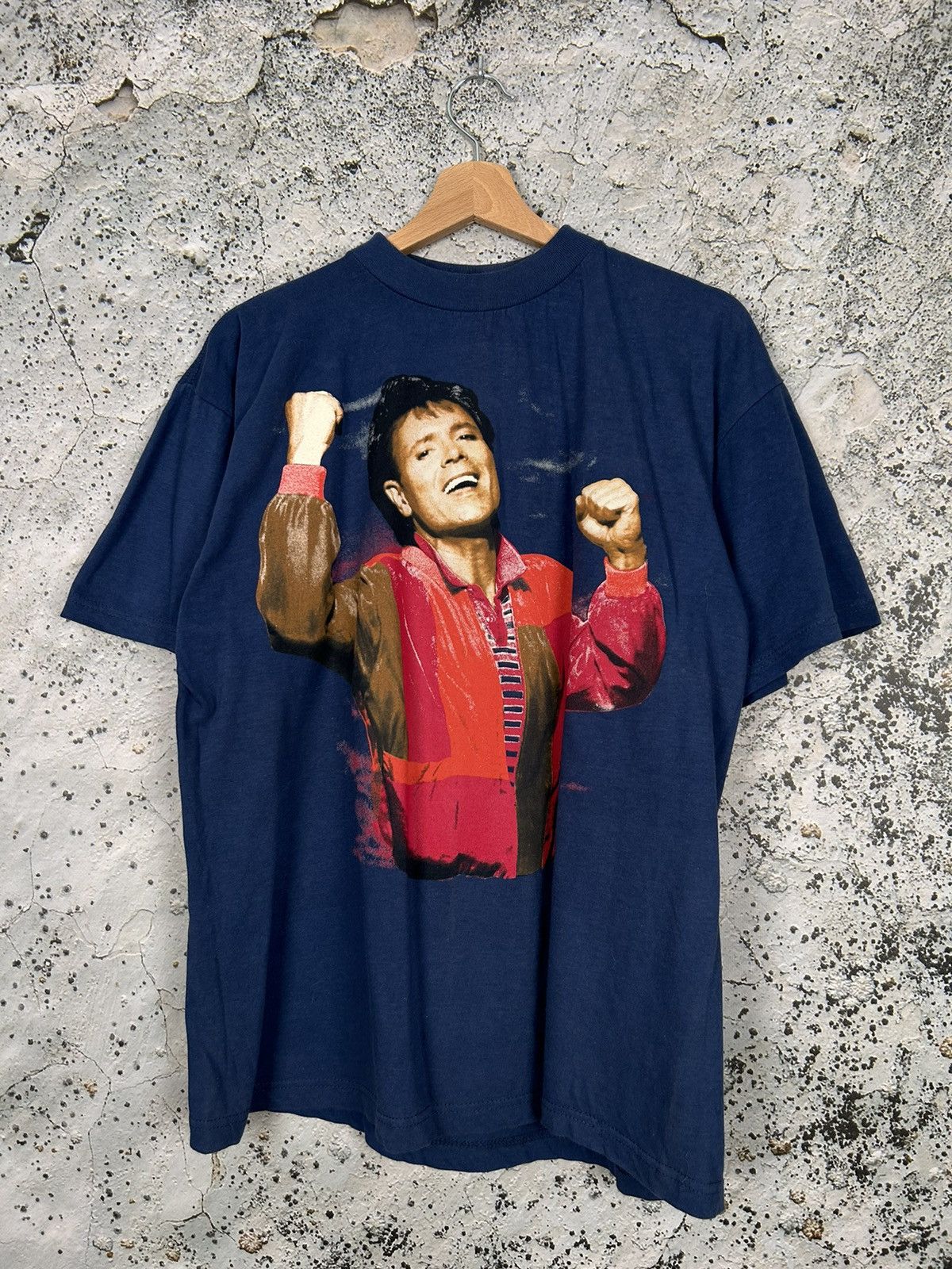 Band Tees Vintage Cliff Richard Band Tee Rock Music Graphic Rare Hype Size US M / EU 48-50 / 2 - 1 Thumbnail