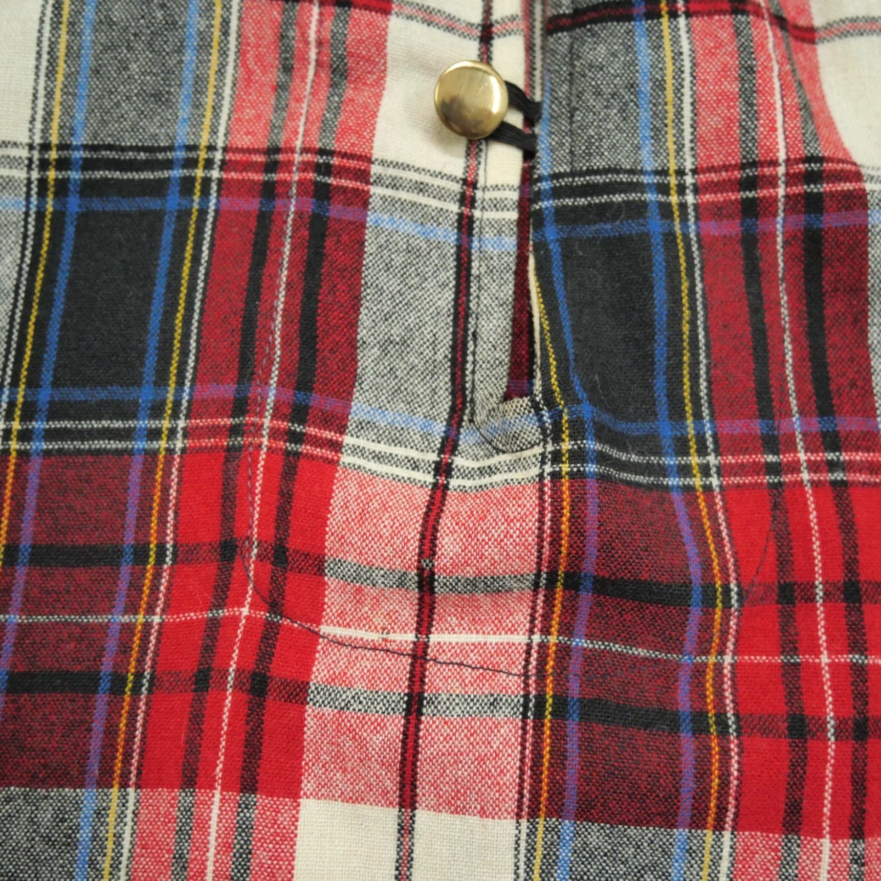 Vintage VINTAGE Princeton Park Shirt Mens Adult Medium Red Plaid Wool Button-Up with Pocket(s) Size US M / EU 48-50 / 2 - 5 Thumbnail