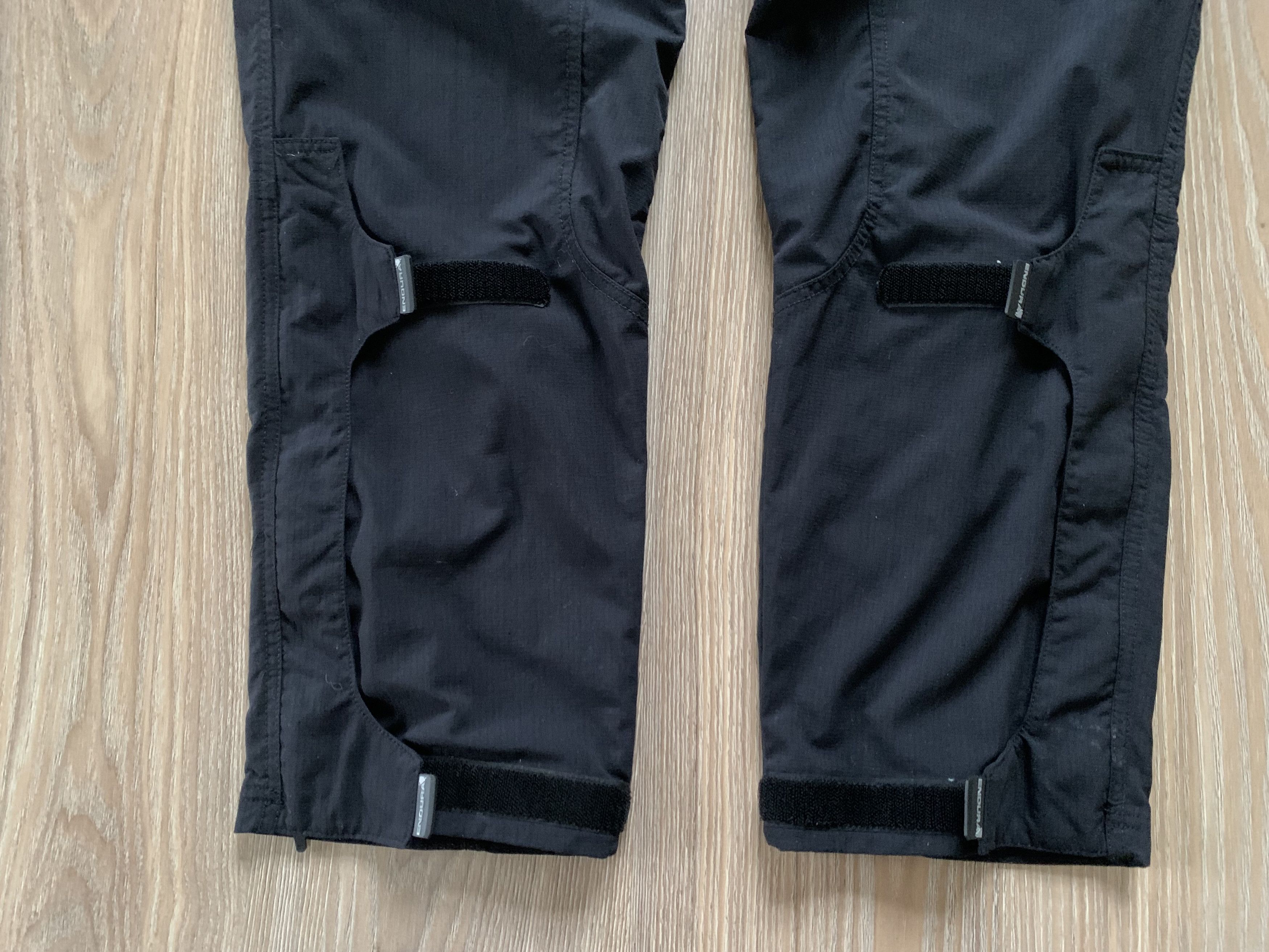 Other Endura Black Waterproof Cycling Trousers Pants Size US 33 - 7 Thumbnail