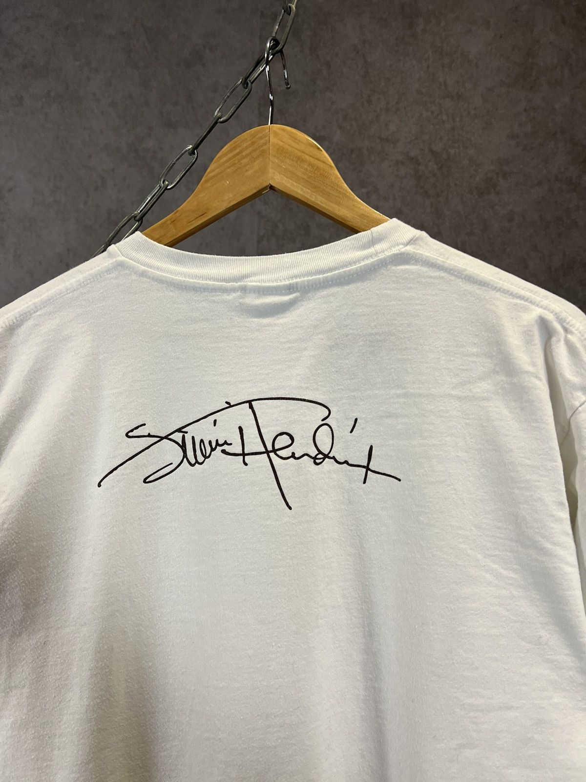 Jimi Hendrix Jimi Hendrix 2005 rock band tee Size US L / EU 52-54 / 3 - 9 Thumbnail