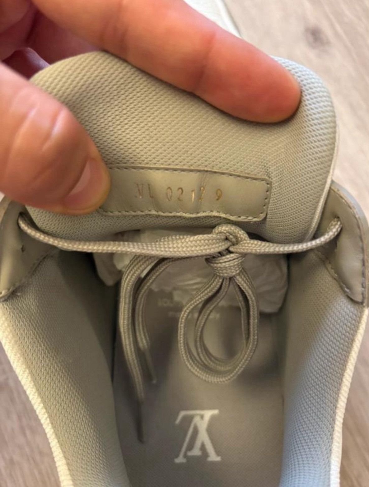 Louis Vuitton Louis Vuitton Grey Sneakers Size US 9 / EU 42 - 1 Thumbnail