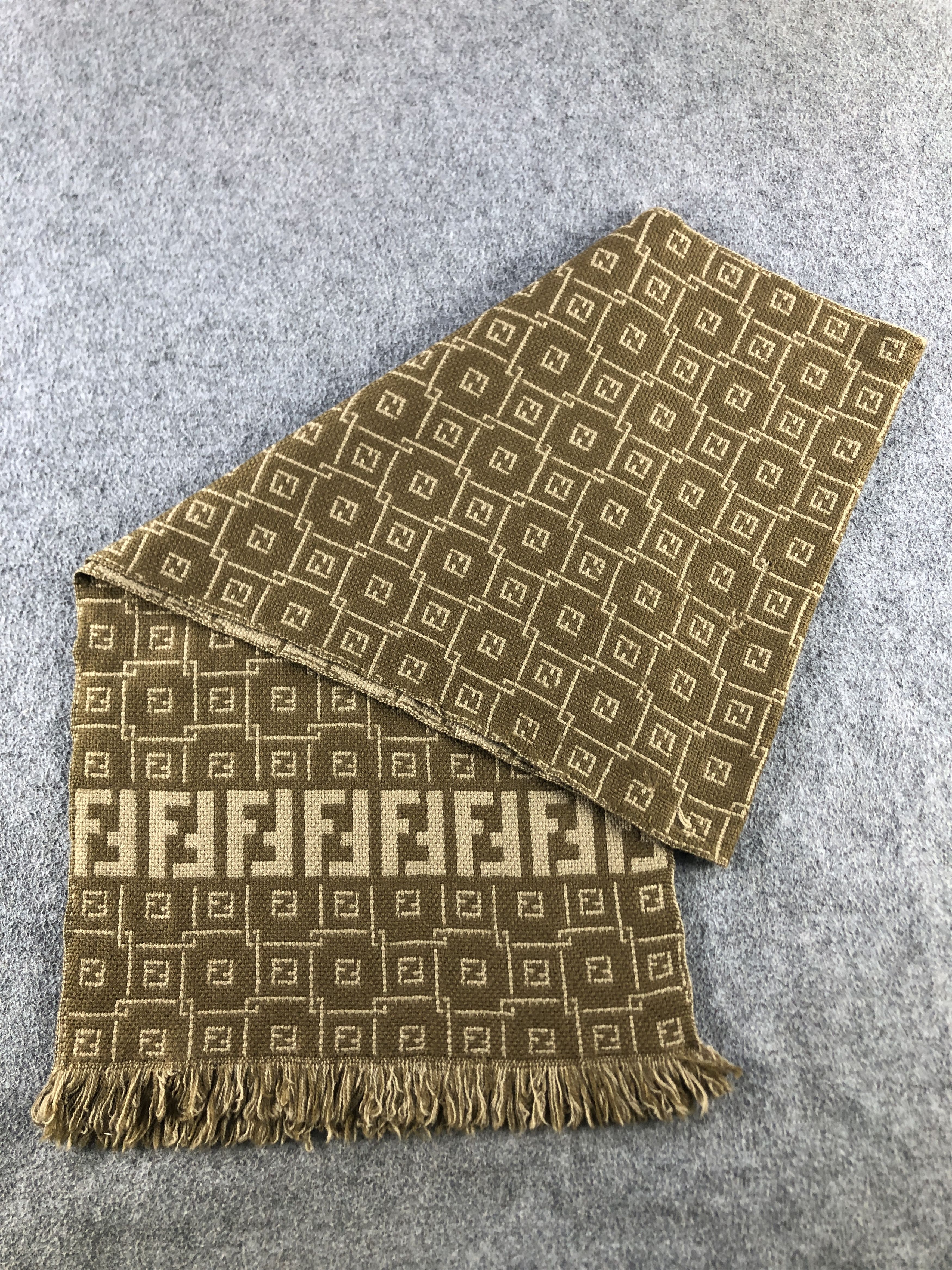 Fendi Fendi Scarf / Muffler / Neckwear P752 Size ONE SIZE - 5 Thumbnail