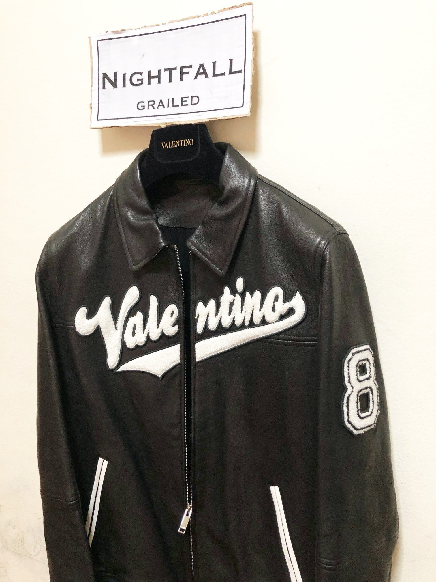 Valentino [🔥🔥Grail🔥🔥] Valentino Logo Leather Bomber Jacket Size US M / EU 48-50 / 2 - 5 Thumbnail