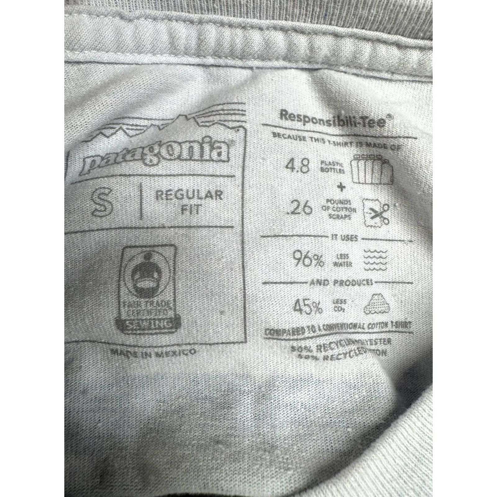 Patagonia Patagonia Responsibili-Tee T-Shirt Mens Small S Light Blue Gray Eco Long Sleeve Crest Logo Graphic Print Mountain 90s? Size US S / EU 44-46 / 1 - 4 Thumbnail