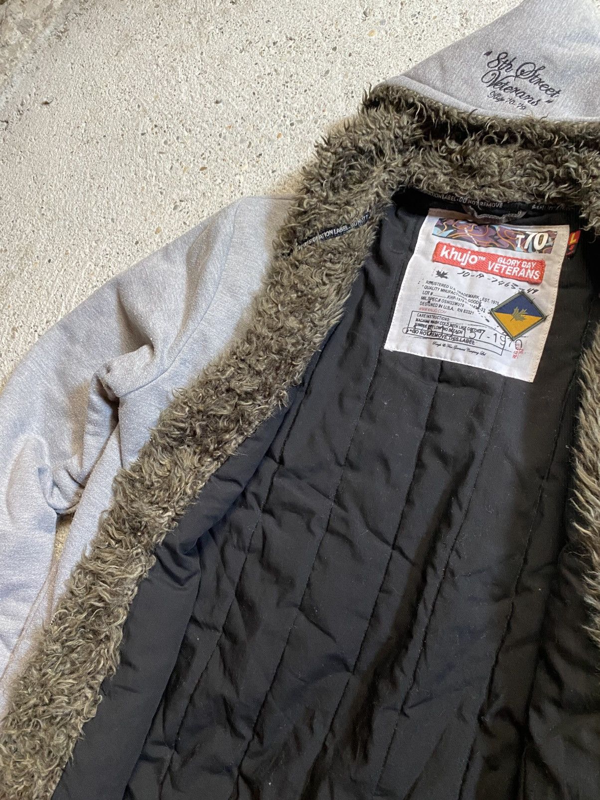 Japanese Brand Grey avant garde hoodie with fur japan streetwear vintage Size US L / EU 52-54 / 3 - 3 Thumbnail
