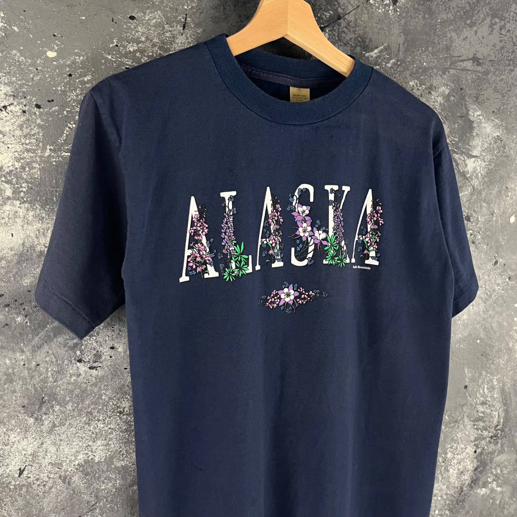 Vintage Vintage 90’s Alaska souvenir shirt Size US S / EU 44-46 / 1 - 2 Thumbnail