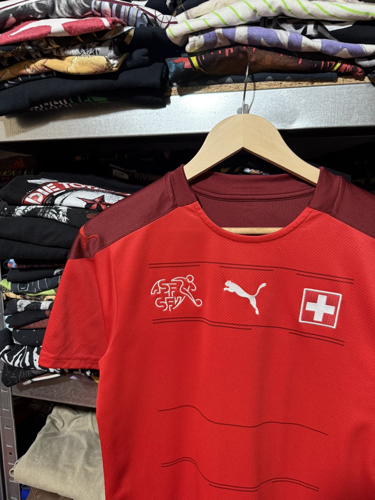 Puma PUMA SWITZERLAND 2020 HOME FOOTBALL SHIRT SOCCER JERSEY Size US S / EU 44-46 / 1 - 3 Thumbnail