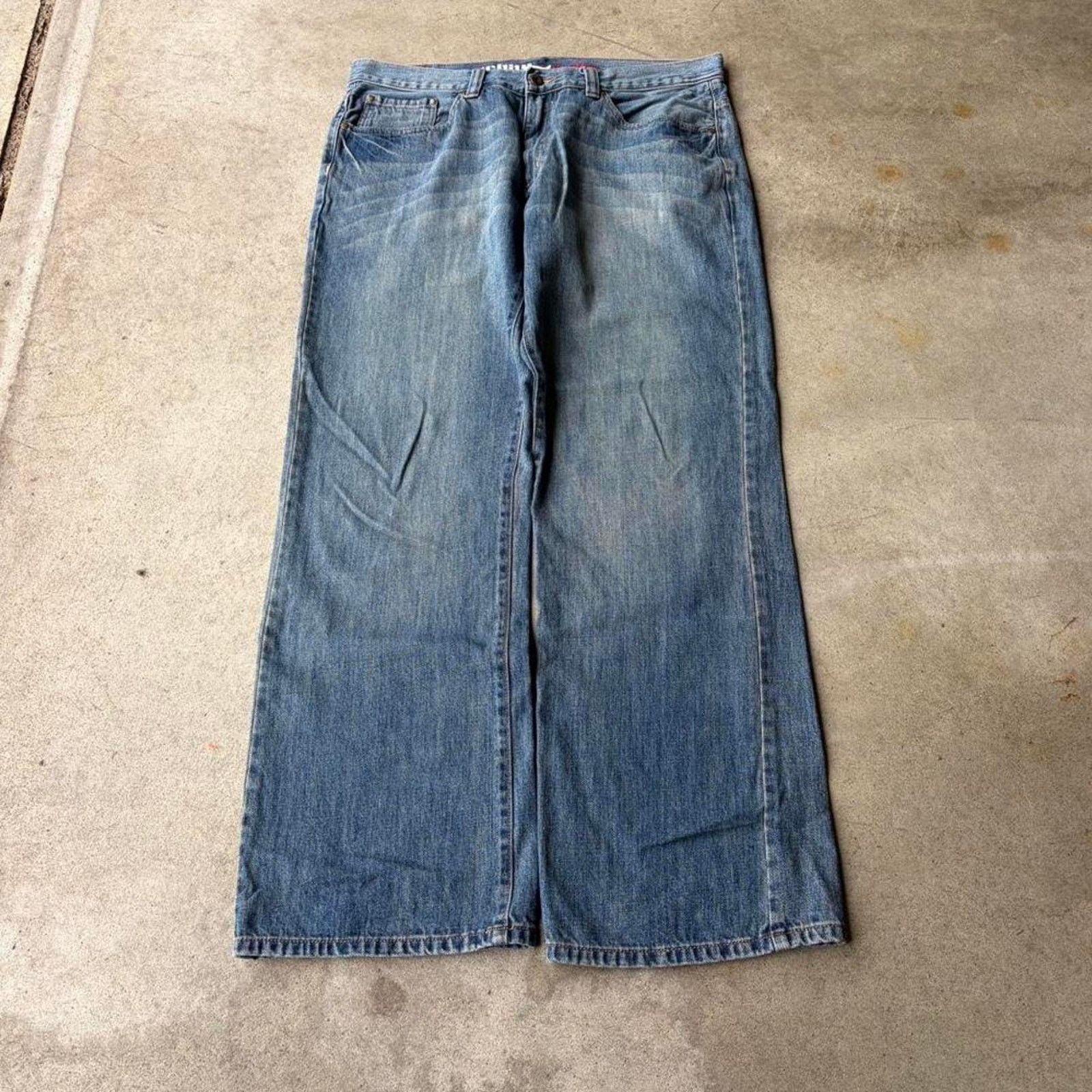 Levi's 2000s baggy medium wash jeans Size US 36 / EU 52 - 1 Thumbnail