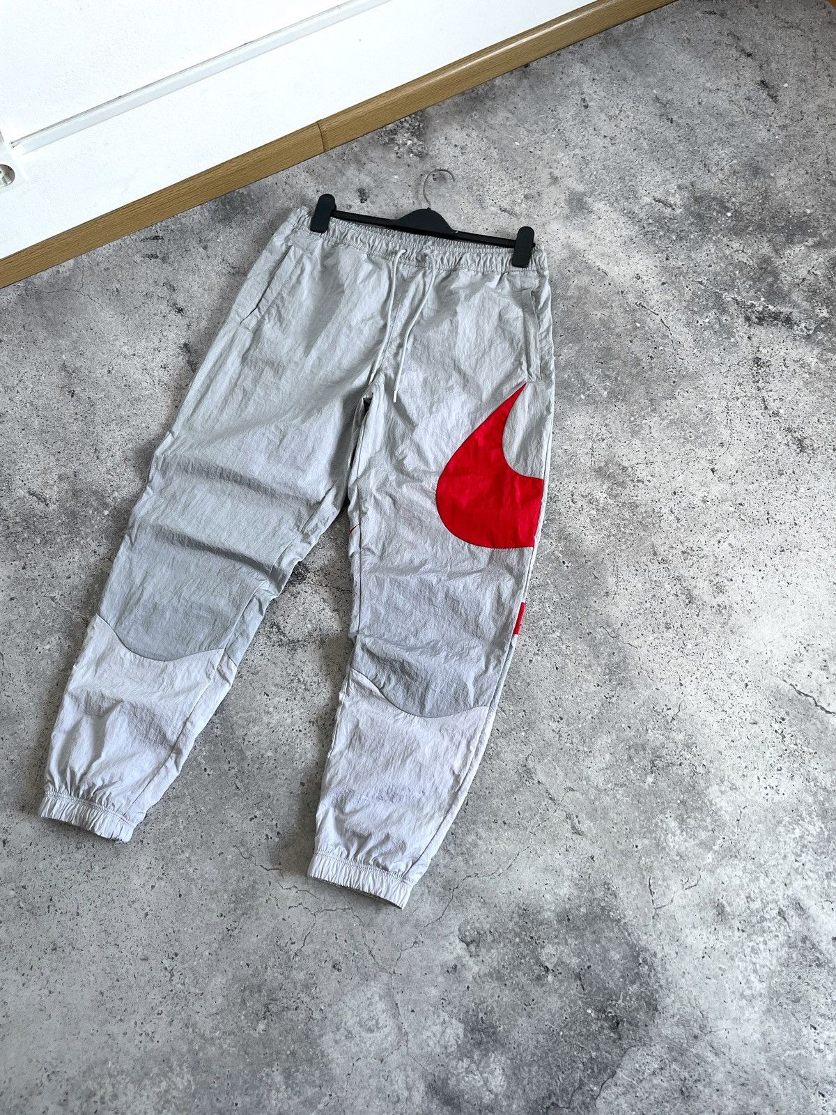 Nike × Vintage Nike Sportswear Big Swoosh Nylon Lined Pants Smoke Grey/Red Size US 32 / EU 48 - 3 Thumbnail