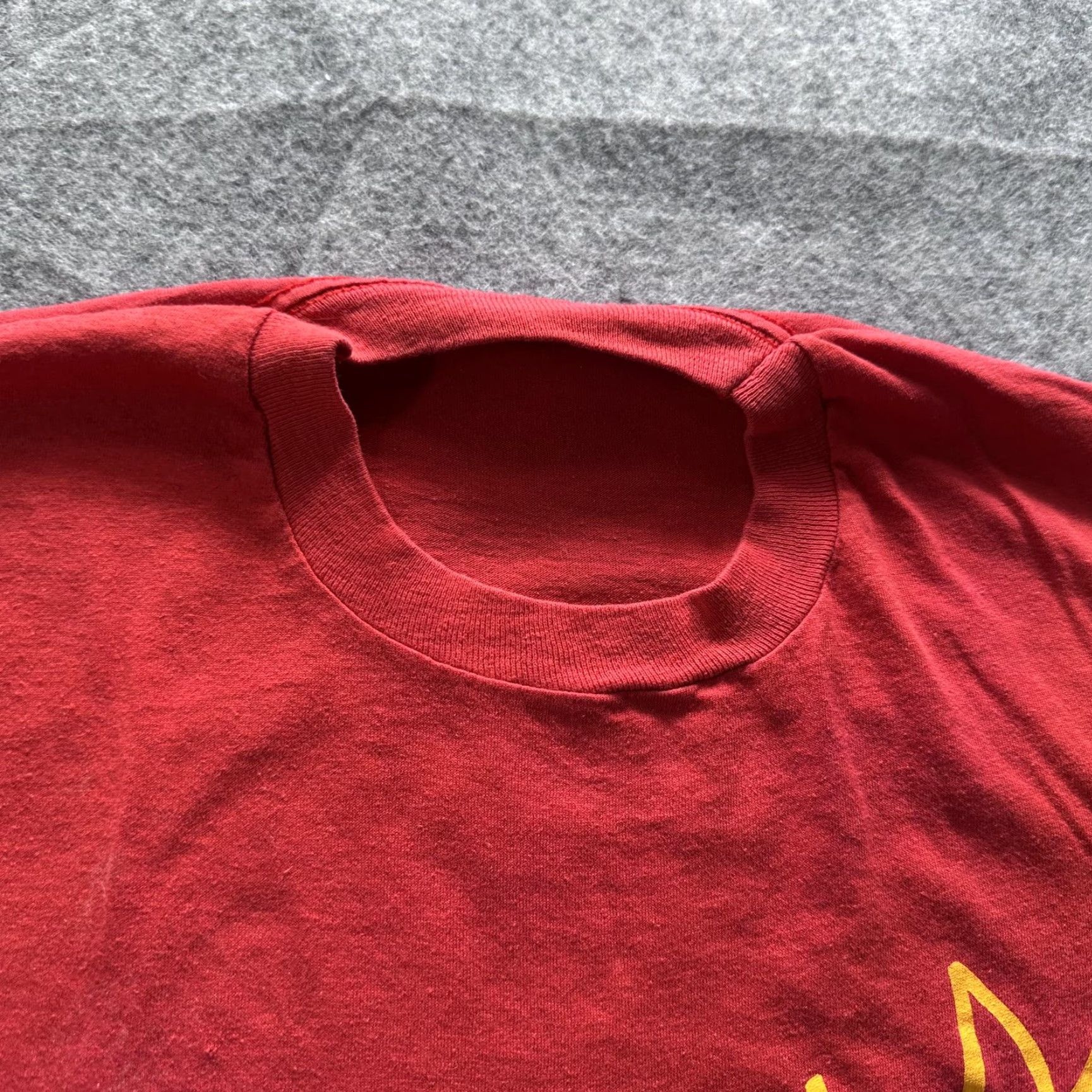 Logo 7 VINTAGE Fire Escape Jesus Shirt Mens L Red Graphic Tee Script Logo Religious Crewneck Size US L / EU 52-54 / 3 - 3 Thumbnail