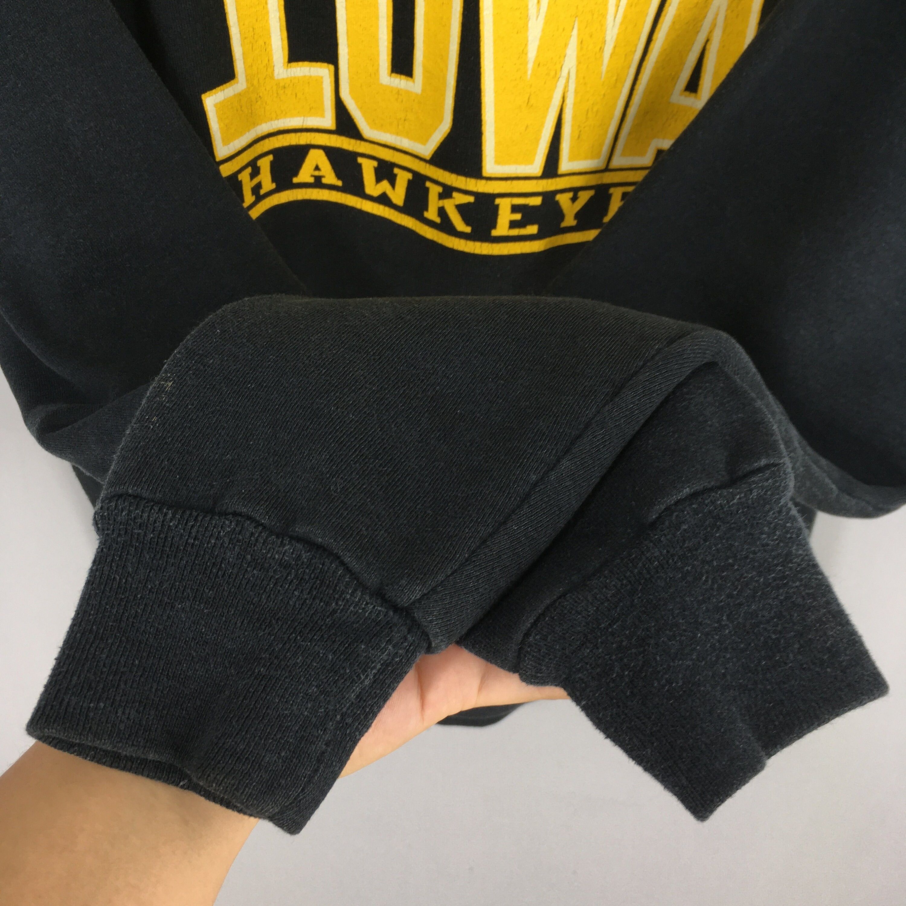 NCAA × Vintage Vintage Iowa Hawkeyes Football Ncaa Sweatshirt XLarge Size US XL / EU 56 / 4 - 4 Thumbnail
