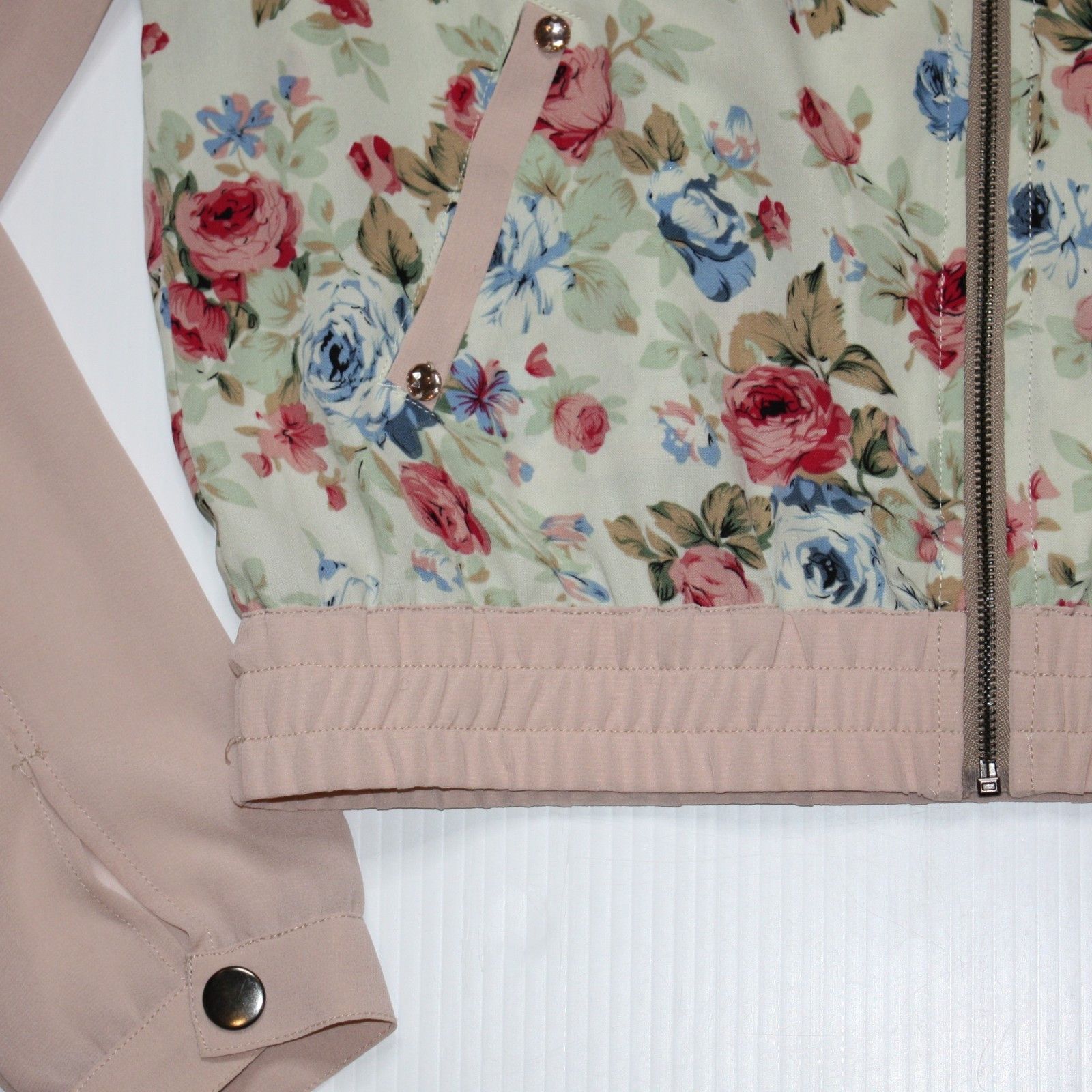 Other Fate Varsity Blooms Blush Floral Print Bomber Jacket Size M / US 6-8 / IT 42-44 - 10 Thumbnail