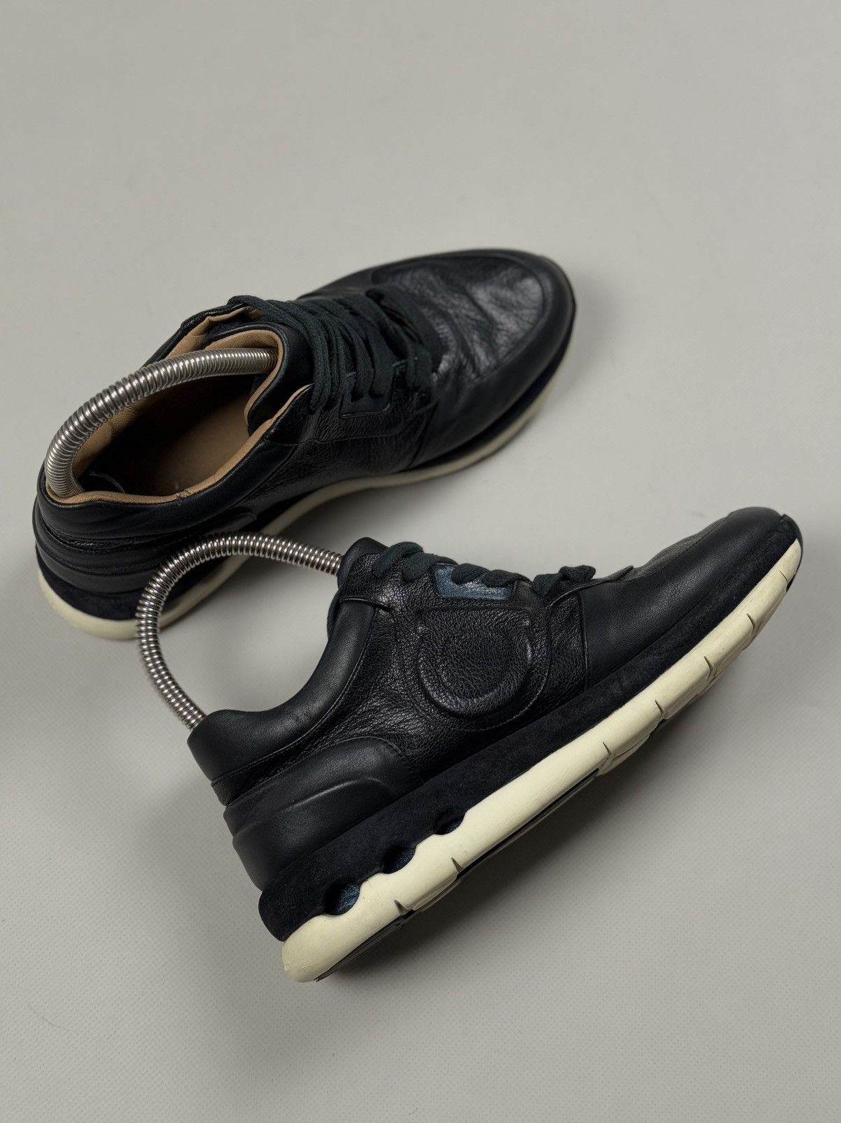 Salvatore Ferragamo Salvatore Ferragamo Leather Low Top Lace Up Sneakers Shoes Size US 7 / IT 37 - 19 Thumbnail