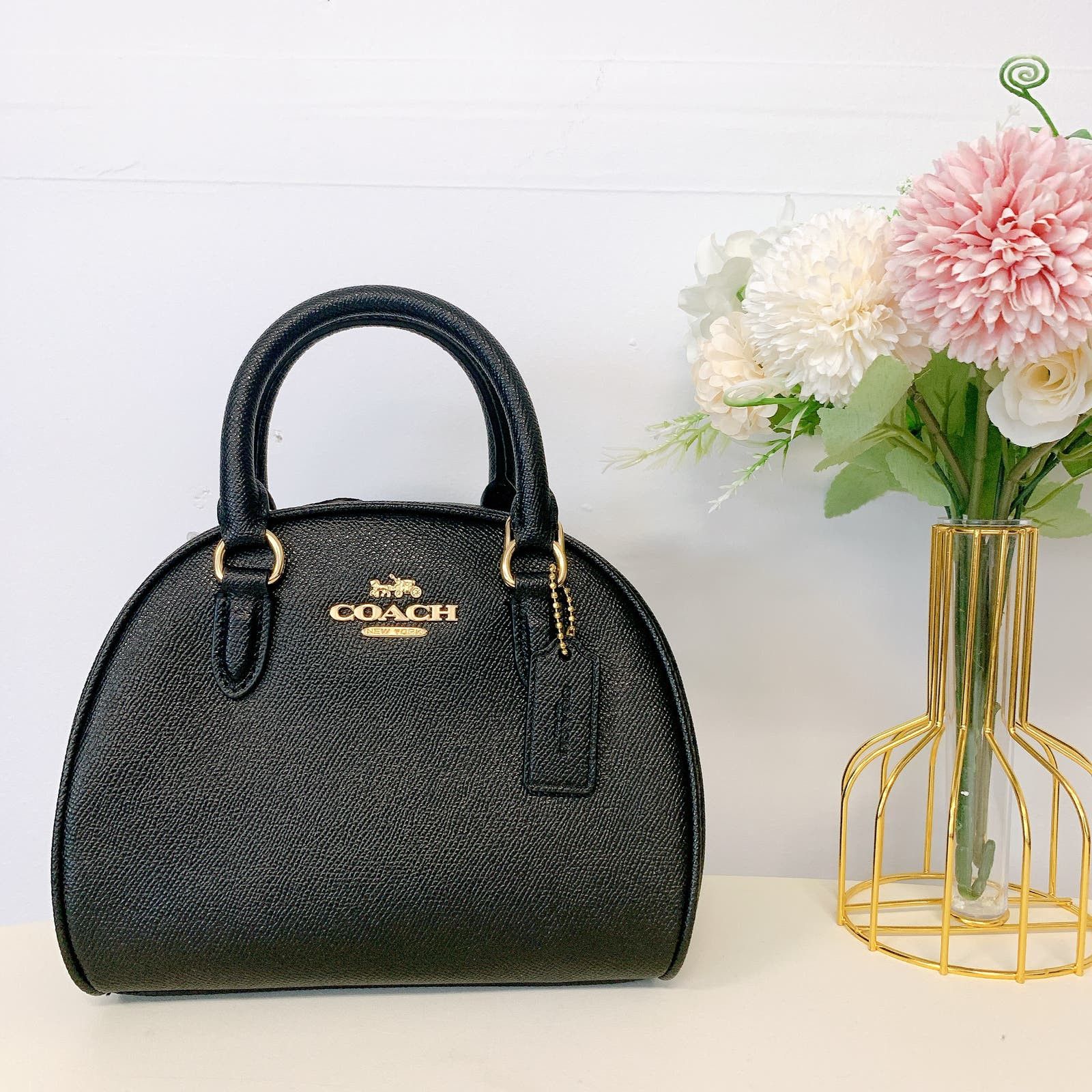 image of Coach Ca202 Sydney Satchel In Gold Black, Women's