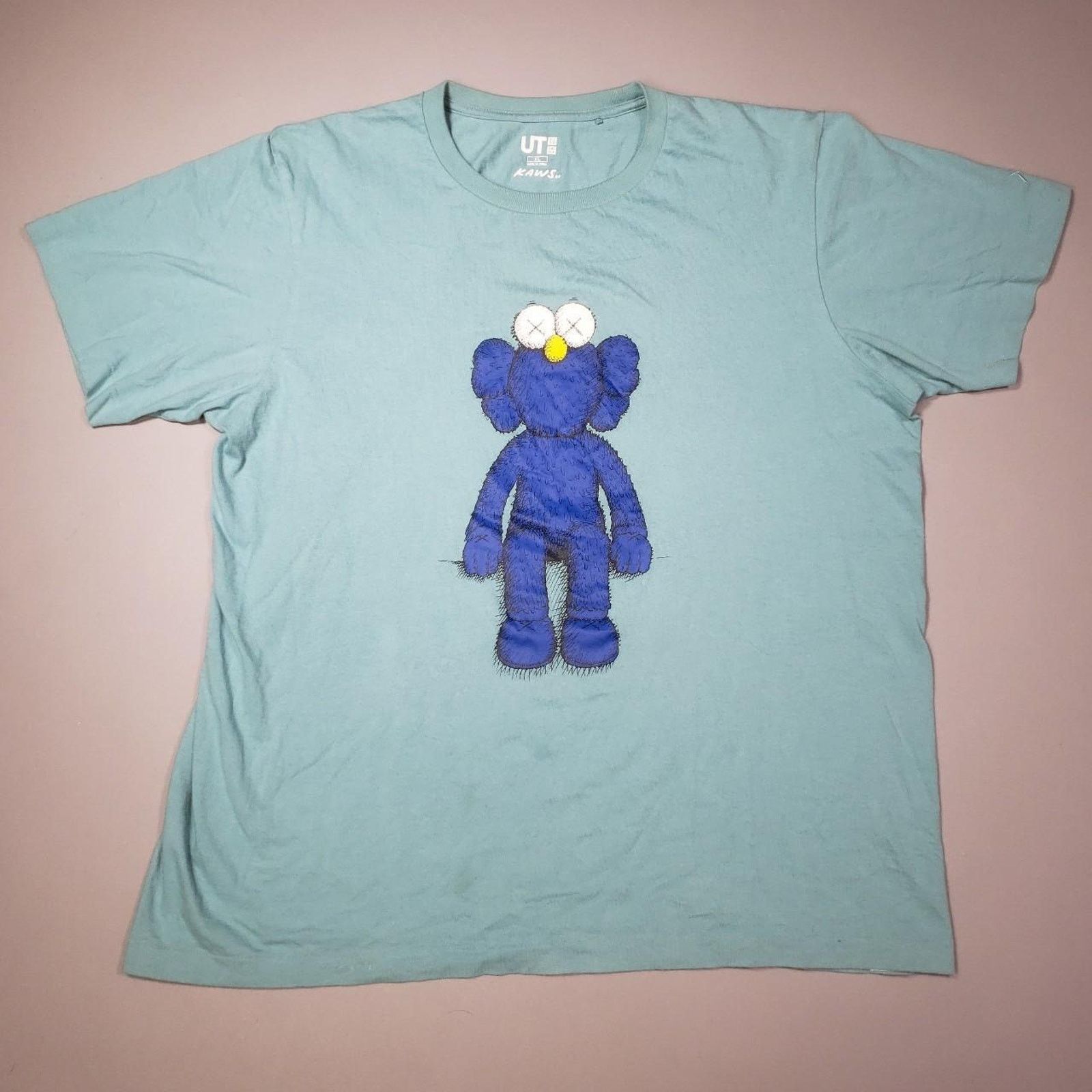 Uniqlo Uniqlo Kaws BFF Graphic tee Mens XL Size US XL / EU 56 / 4 - 1 Thumbnail