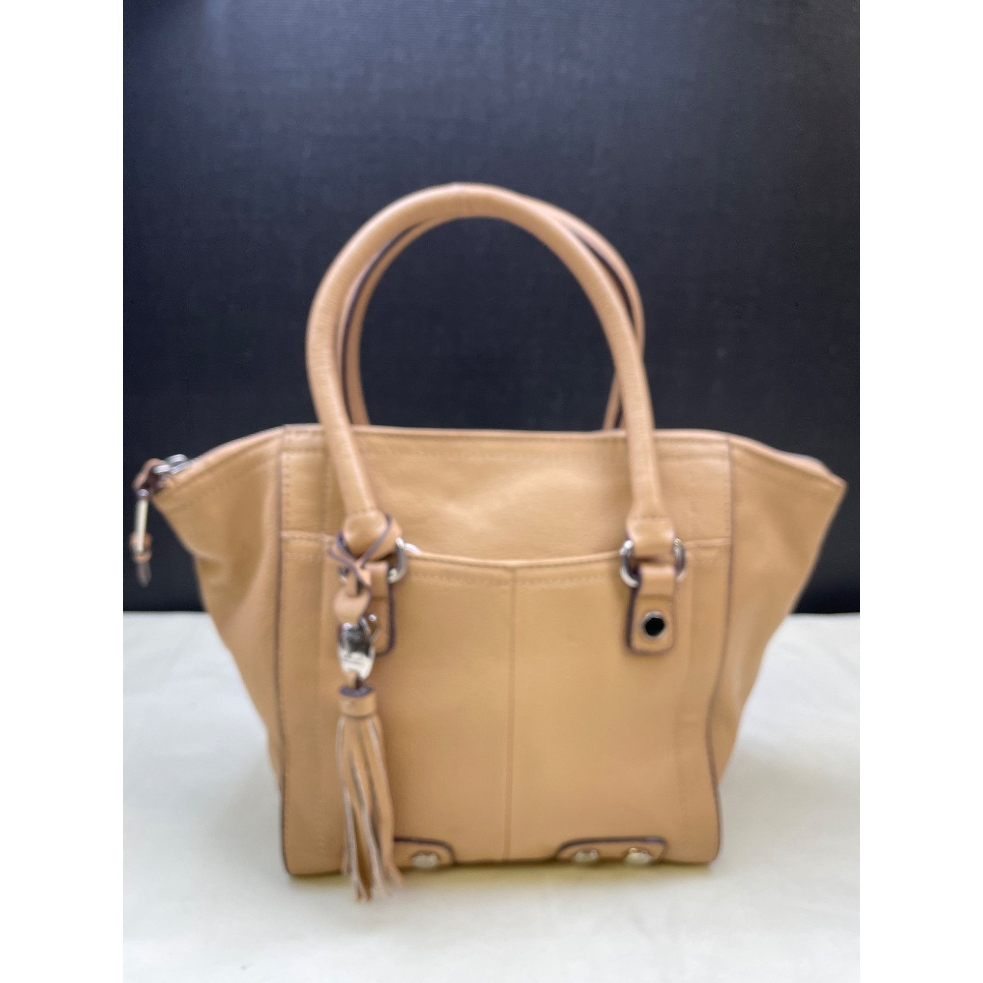 Other Tignanello Women's Tan Pebbled Leather Purse / Handbag SKU 5 Size ONE SIZE - 1 Thumbnail