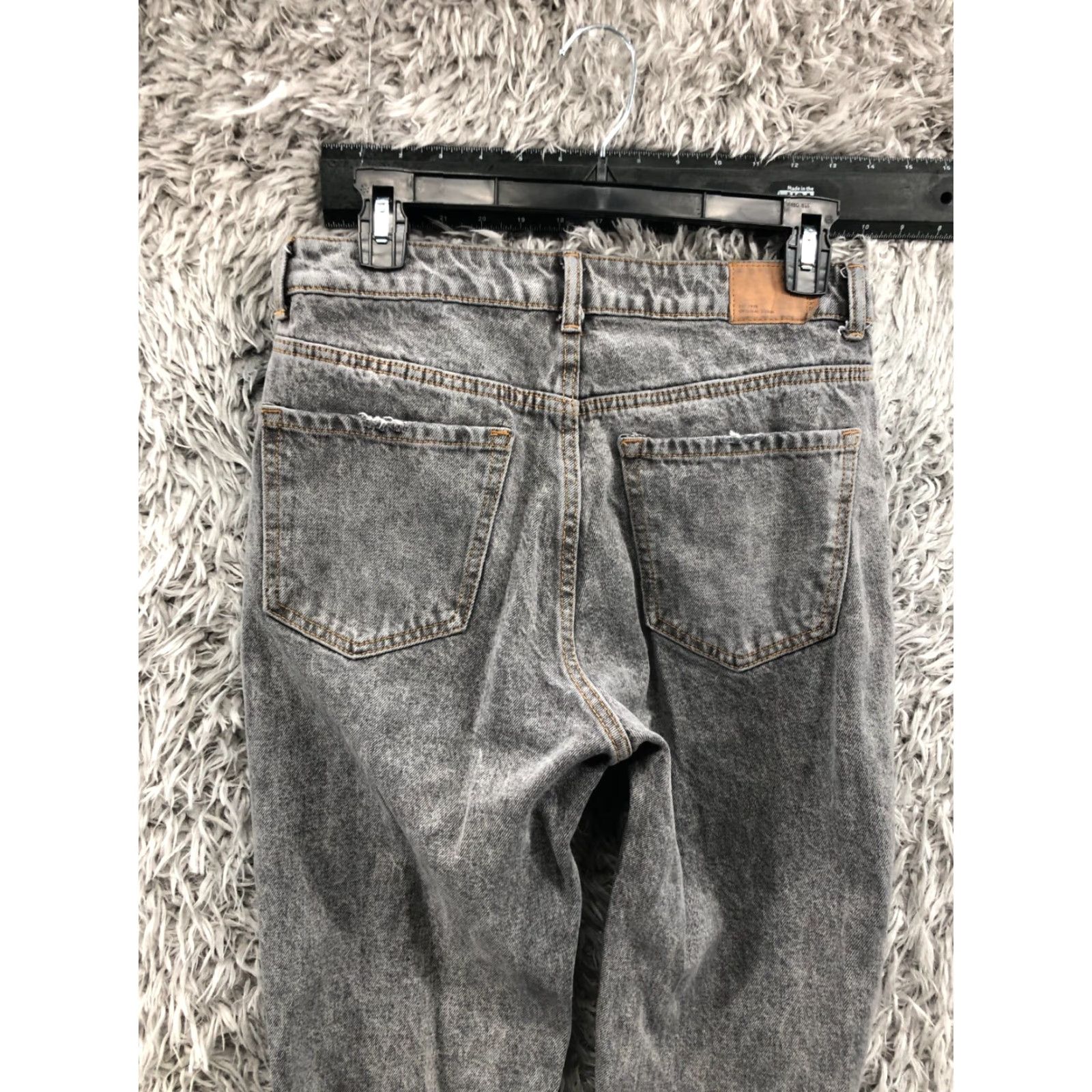 Bershka Bershka Jeans Denim Mom Jeans Size 4 Womens Medium Wash Charcoal Gray Regular Rise 28 in 5-Pocket Belt Loops Practice: Zip Size 27" / US 4 / IT 40 - 7 Thumbnail
