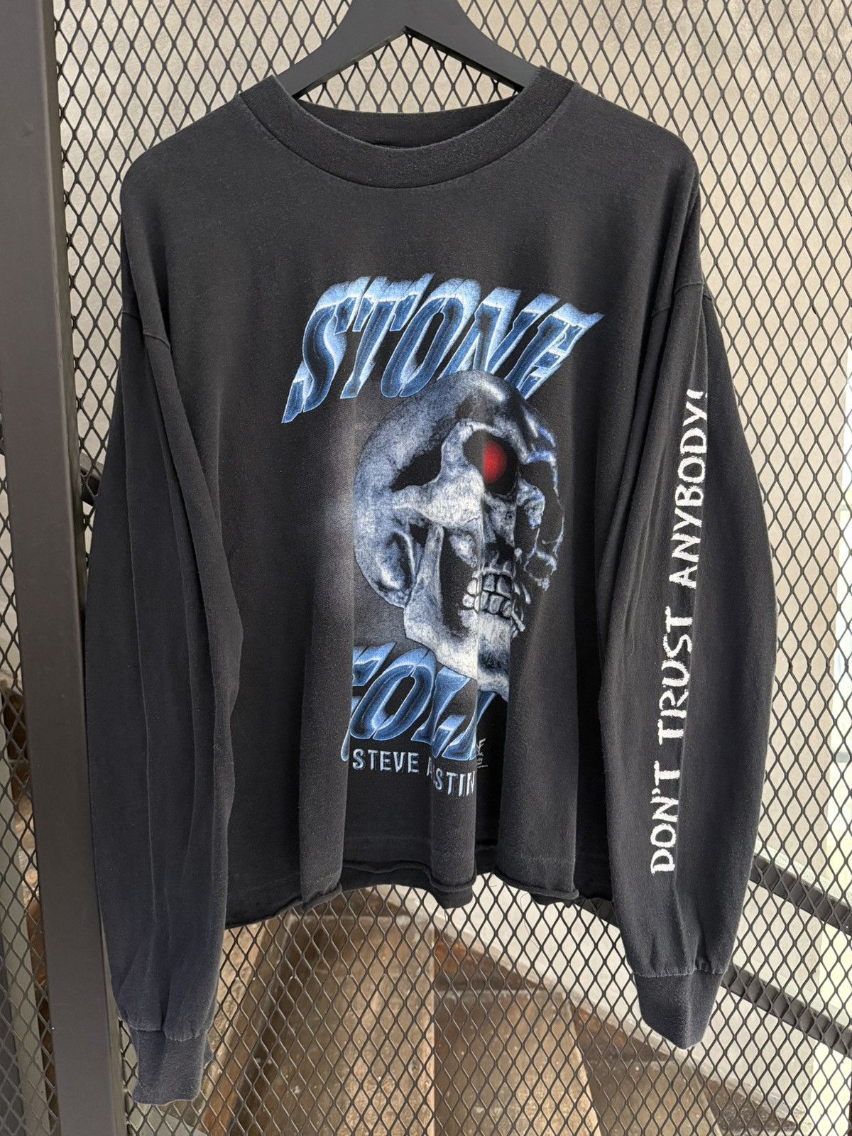 WWF Vintage 1998 Stone Cold Dont Trust Anybody LS Size US XL / EU 56 / 4 - 1 Thumbnail