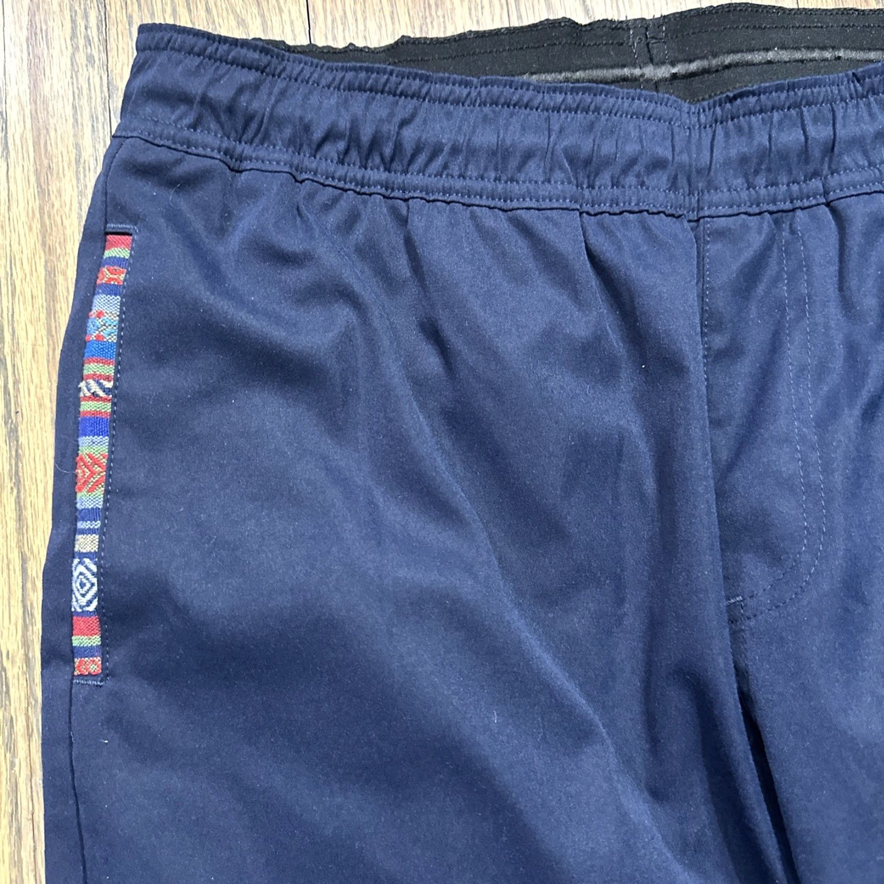 Vintage Wowie Rambler Men’s Pant Casual Stretch Aztec Charcoal Blue Size Large Style Streetwear Slim Tapered Pockets Adjustable Waist Inseam 31 in Cardigan? Size US 33 - 3 Thumbnail