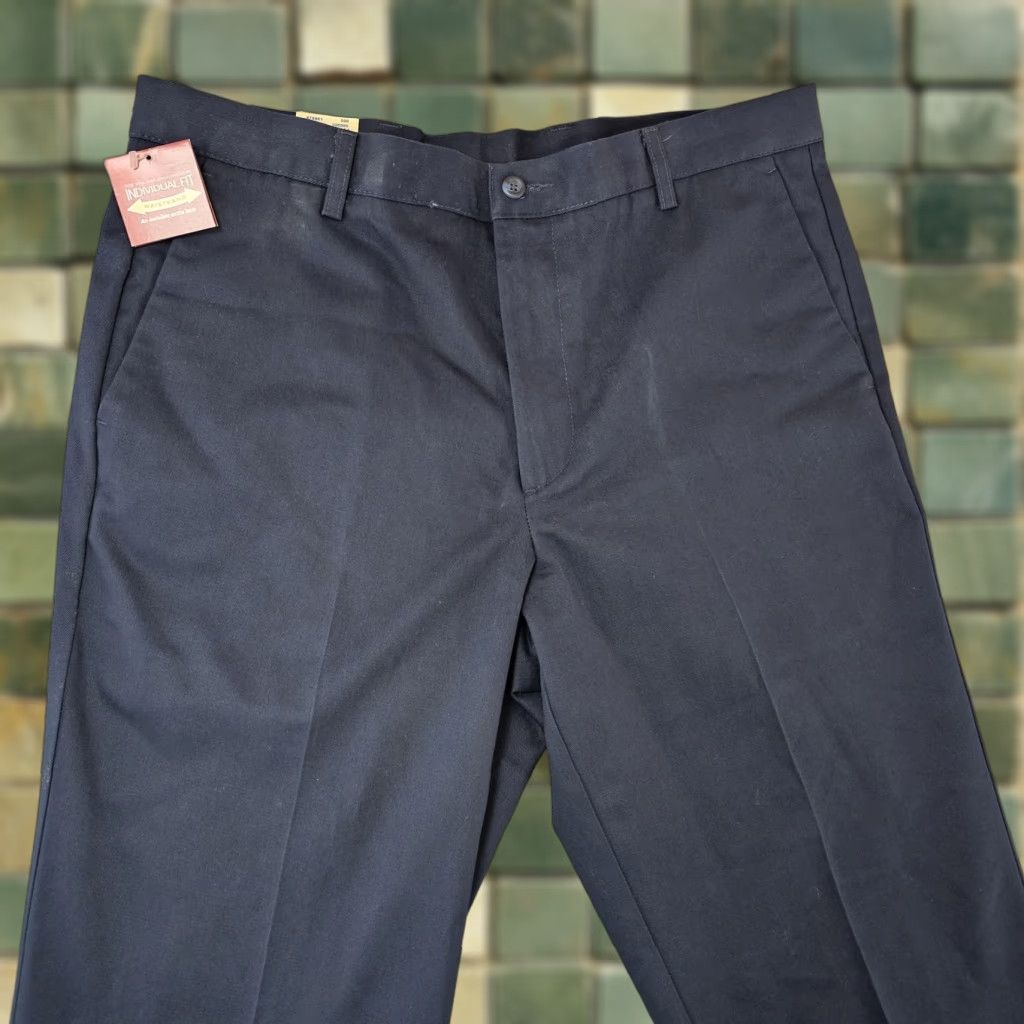Dockers VINTAGE Dockers Pants Mens 36x32 Navy Blue Original Khaki Flat Front Classic Fit Cotton Navy Blue Mens Pants Size US 36 / EU 52 - 1 Thumbnail