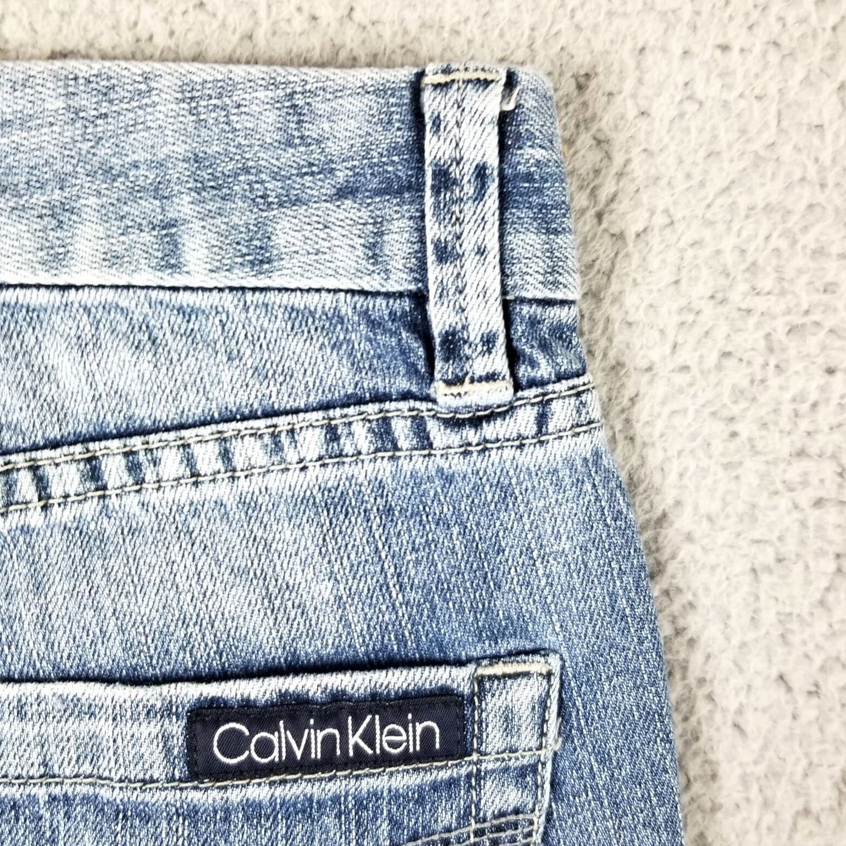 Calvin Klein Calvin Klein Shorts Women 2 Distressed Cuffed Casual Blue 100% Cotton Whiskers Size 26" / US 2 / IT 38 - 7 Thumbnail