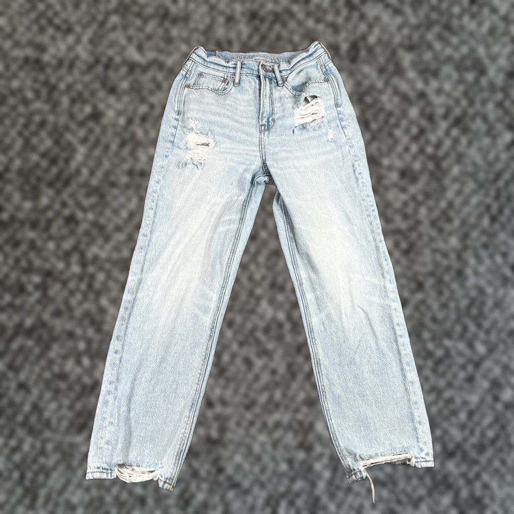 American Eagle Outfitters VINTAGE American Eagle Womens Jeans Boyfriend 4 Light Wash High Rise 90s Distressed Denim Size 27" / US 4 / IT 40 - 1 Thumbnail