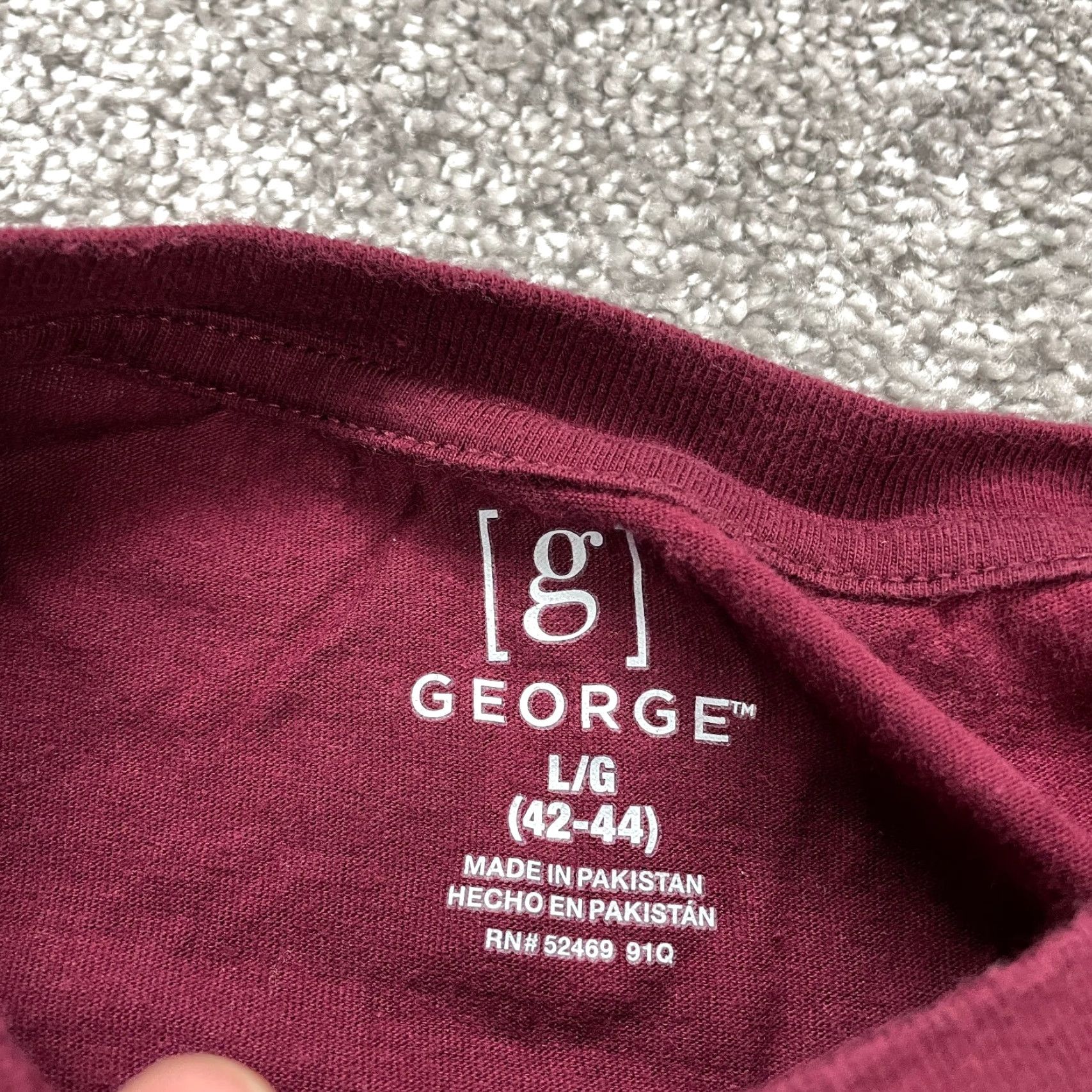 George VINTAGE? No—Oops. The item is not vintage. George Crew Neck Long Sleeve Tee Mens Large Red Graphic Spell Out Cotton T-Shirt Size US L / EU 52-54 / 3 - 4 Thumbnail