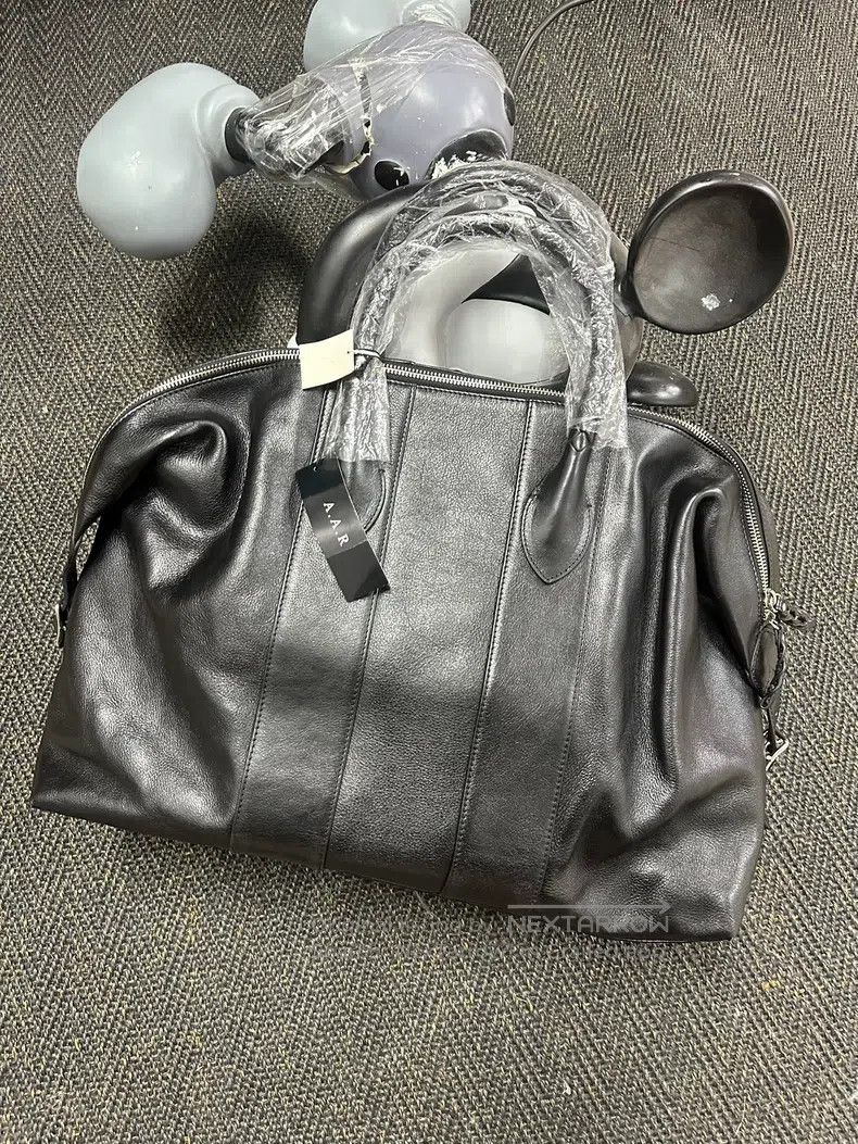 Yohji Yamamoto Cowhide Handbag