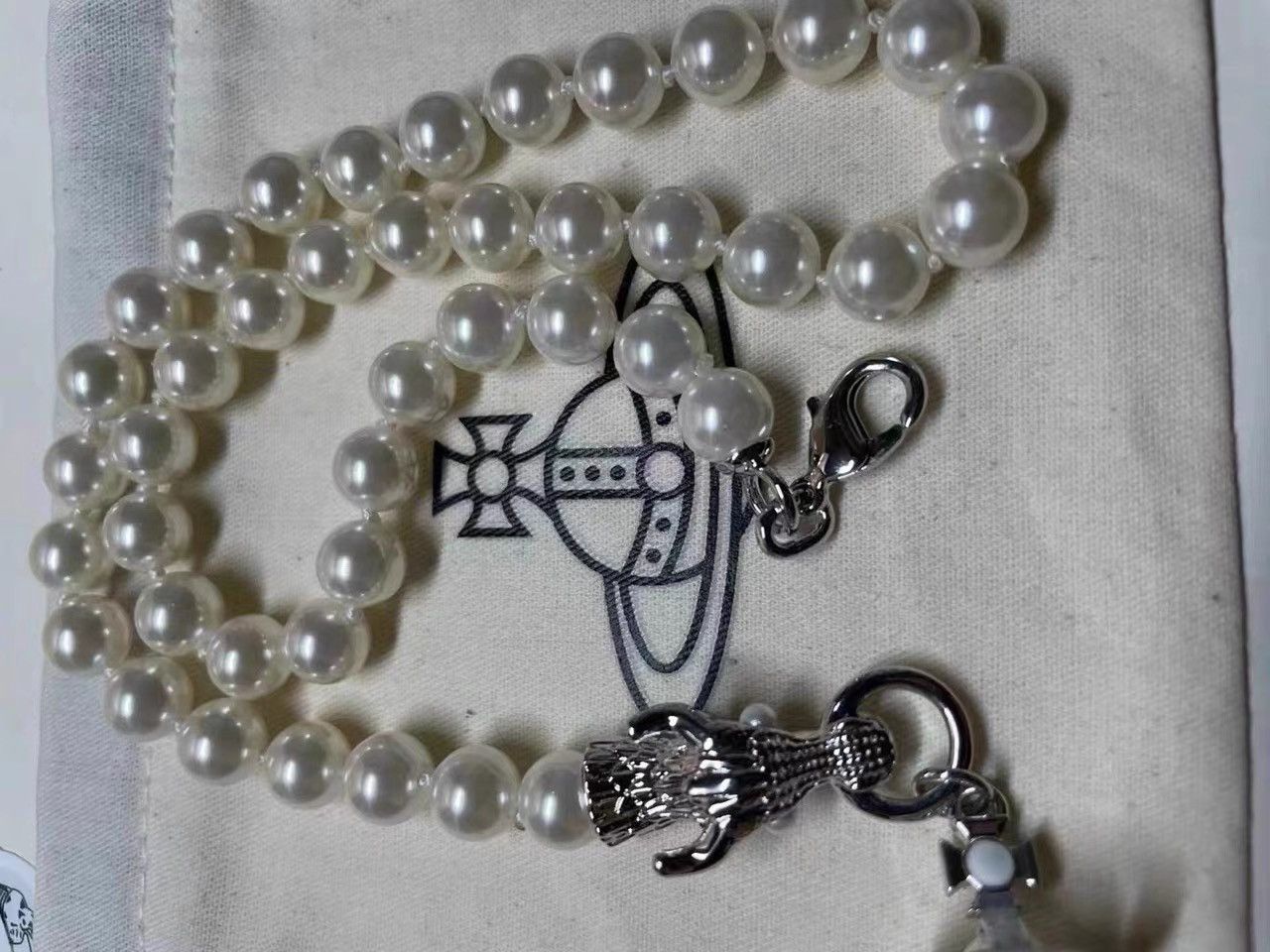 Vivienne Westwood Vivienne Westwood Saturn Pearl Dragon Necklace K28 Size ONE SIZE - 2 Thumbnail