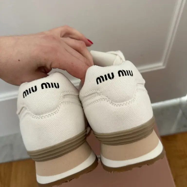 Miu Miu o1la1rc1a0724 Low Top Sneaker in White Size US 10.5 / IT 40.5 - 4 Thumbnail