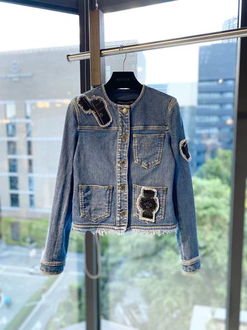 Louis Vuitton Louis Vuitton Cotton medallion embroidered denim jacket Size XS / US 0-2 / IT 36-38 - 1 Thumbnail