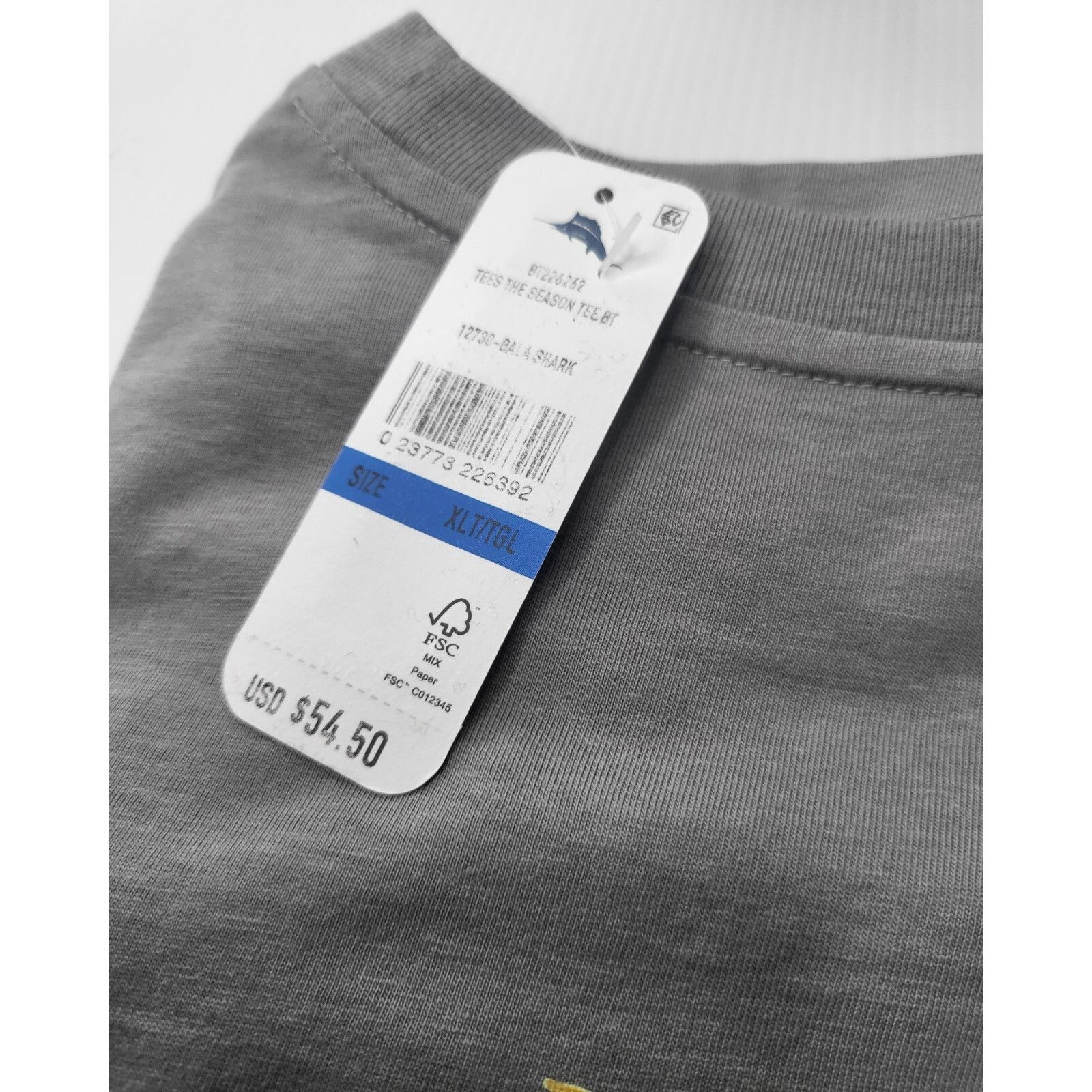 Tommy Bahama NWT TOMMY BAHAMA Men's Tees The Season Grey Graphic Tee XLT Size US XL / EU 56 / 4 - 2 Thumbnail