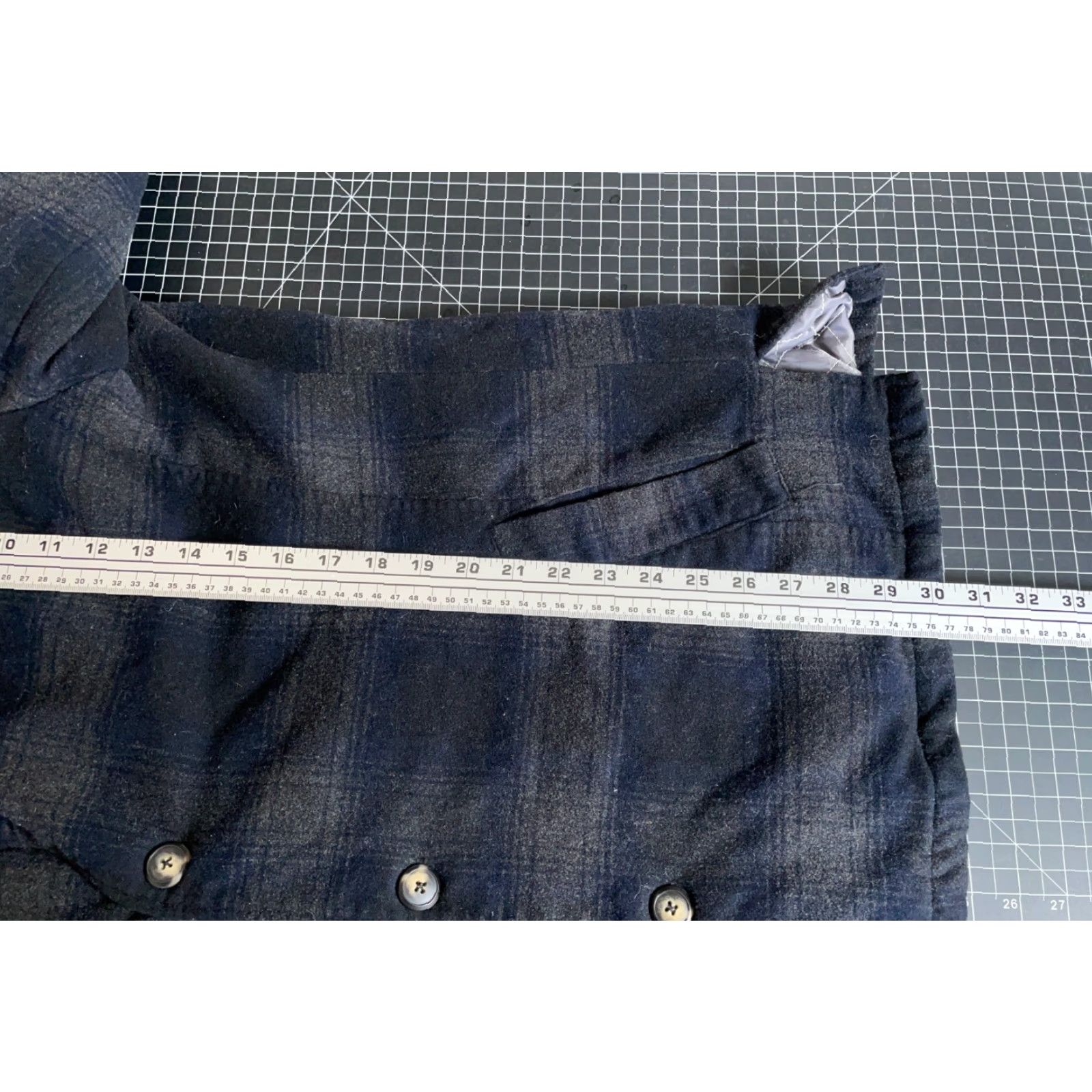 Vintage VINTAGE UTEX Quilted Wool Flannel Shirt Jacket Men's XL Dark Gray Blue Plaid Shacket Size US XL / EU 56 / 4 - 6 Thumbnail