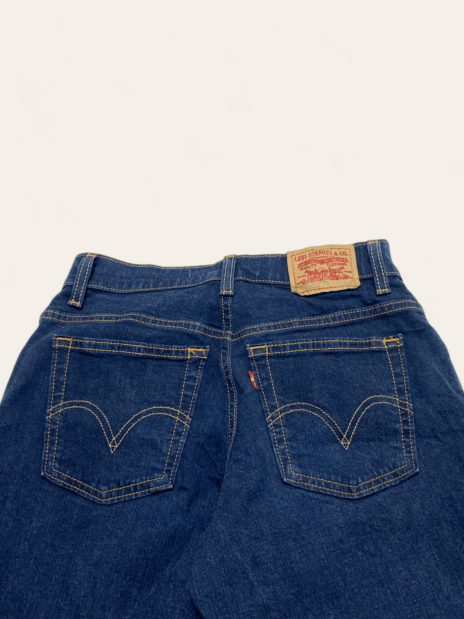 Jean Vintage LEVI'S Navy Denim Jeans 550 Bootcut Relaxfit Size US 29 - 8 Thumbnail