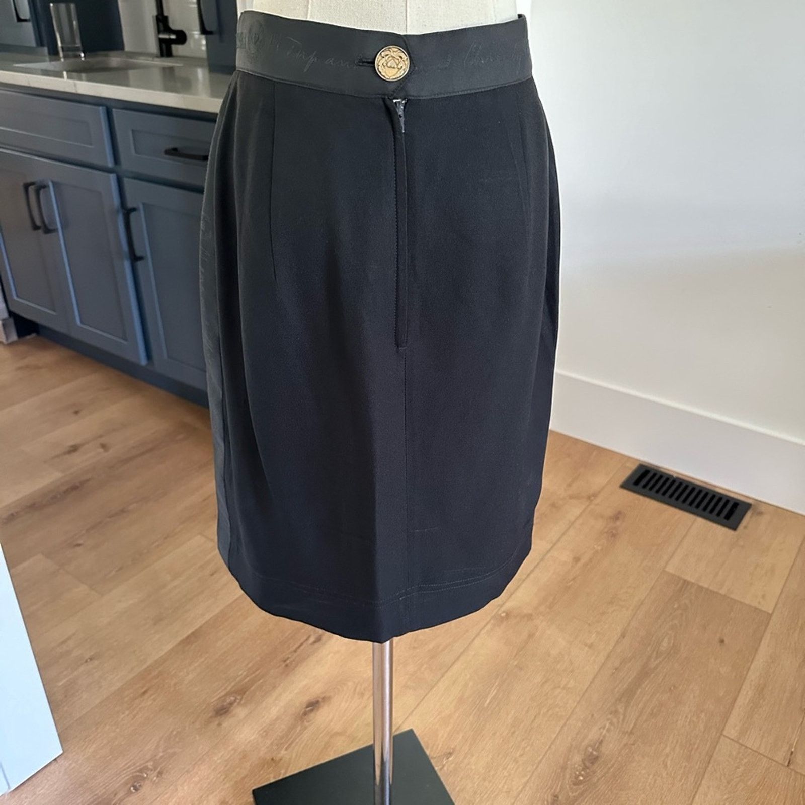 Moschino Vintage Moschino! Black pencil skirt - 6 Size 27" / US 4 / IT 40 - 15 Thumbnail