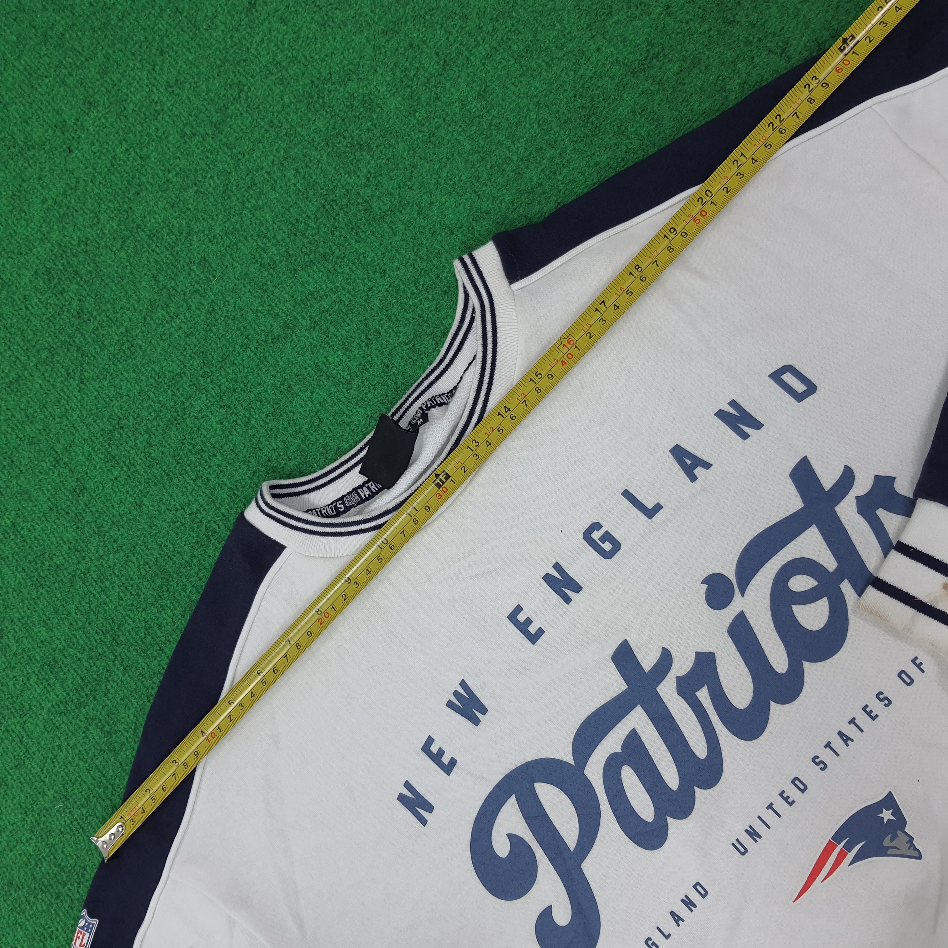 NFL Vintage NFL New England Patriots Sweatshirt C262N23 Size US L / EU 52-54 / 3 - 9 Thumbnail