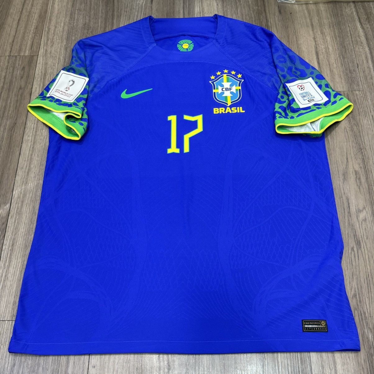 Nike Brazil WC2022 player issue away shirt #17 Bruno G. Size US XL / EU 56 / 4 - 1 Thumbnail