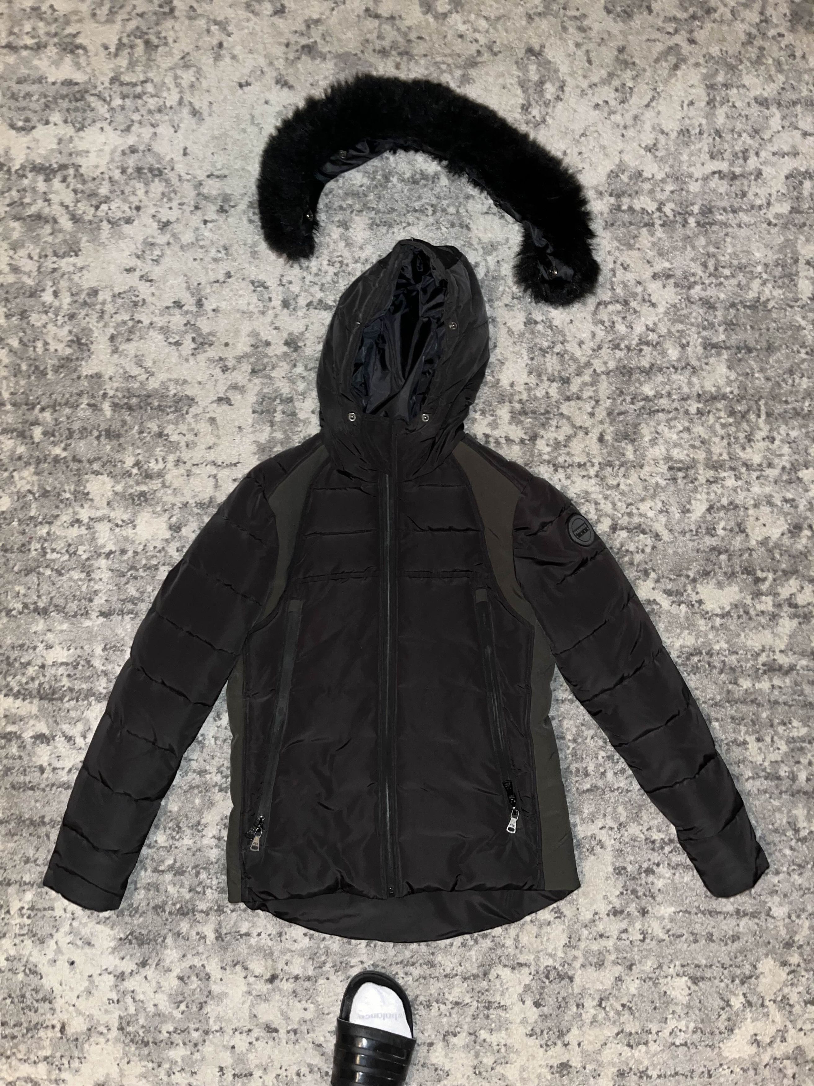 Canada Goose Paragoose Furry Puffer / Parka Size US S / EU 44-46 / 1 - 3 Thumbnail