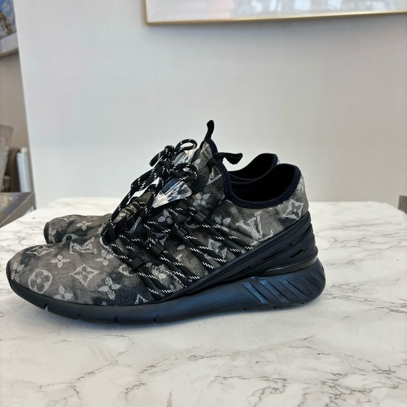 Louis Vuitton Louis Vuitton Fastlane Dyed Canvas Sneakers 0079 Size US 8 / EU 41 - 1 Thumbnail