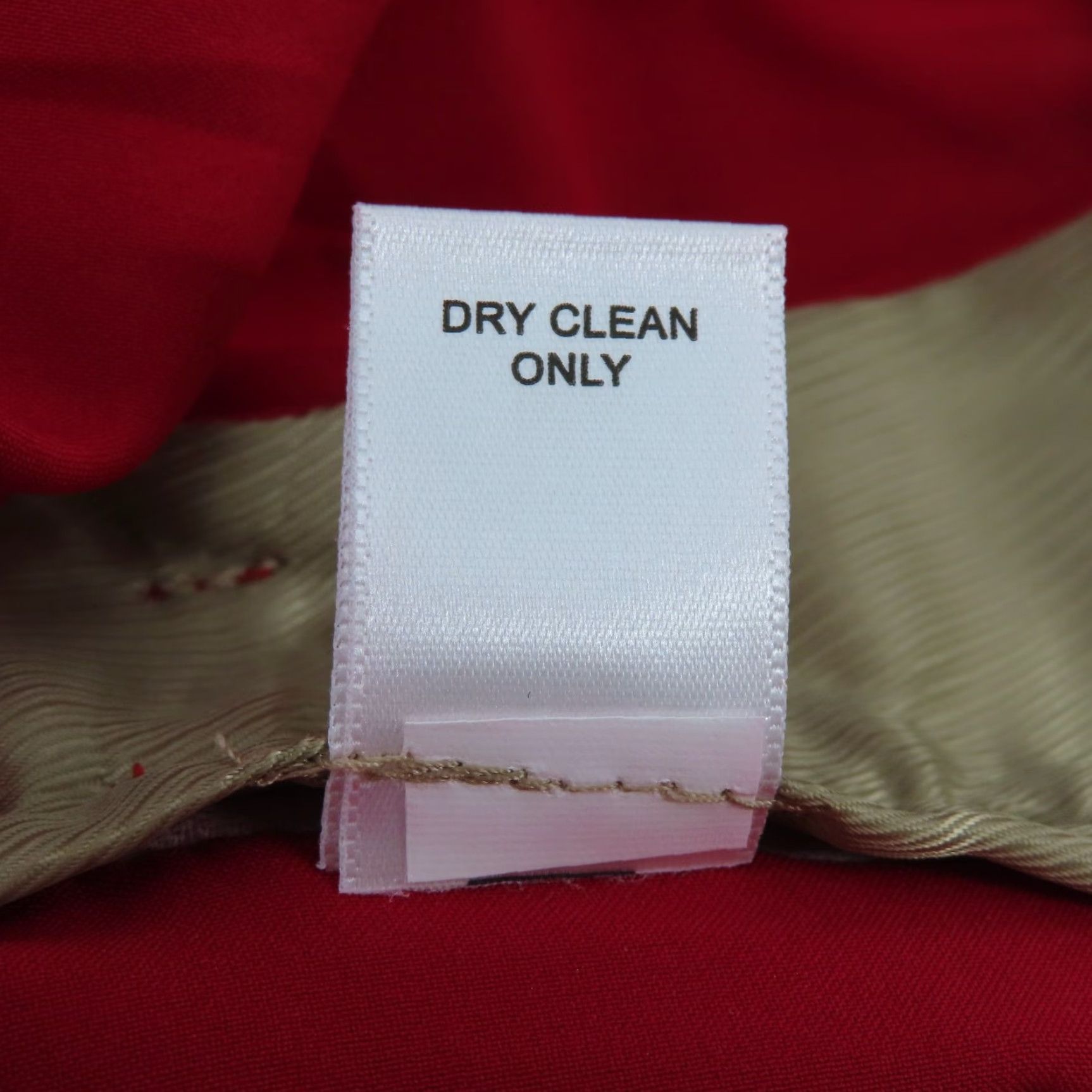 Banana Republic Banana Republic Martin-Fit Dress Pants Womens 0 Red Solid Pleated Front Tapered Inseam 28.5" Size 25" / US 0 / IT 36 - 7 Thumbnail