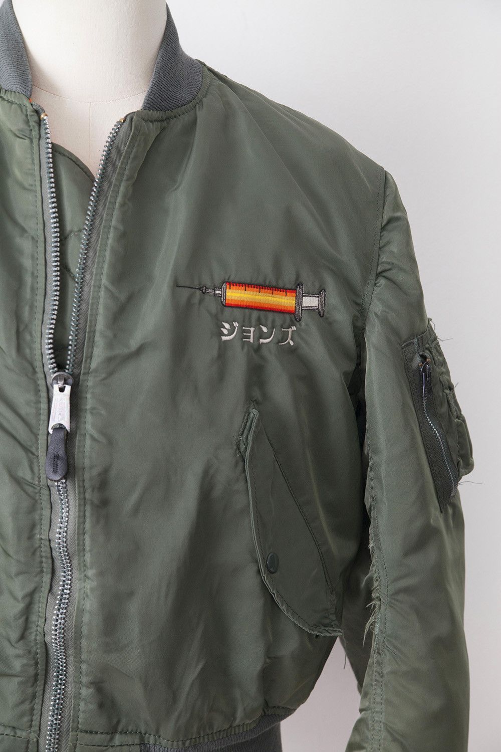 Alpha Industries Vintage embroidered sukajan alpha MA-1 jacket Size US M / EU 48-50 / 2 - 4 Thumbnail